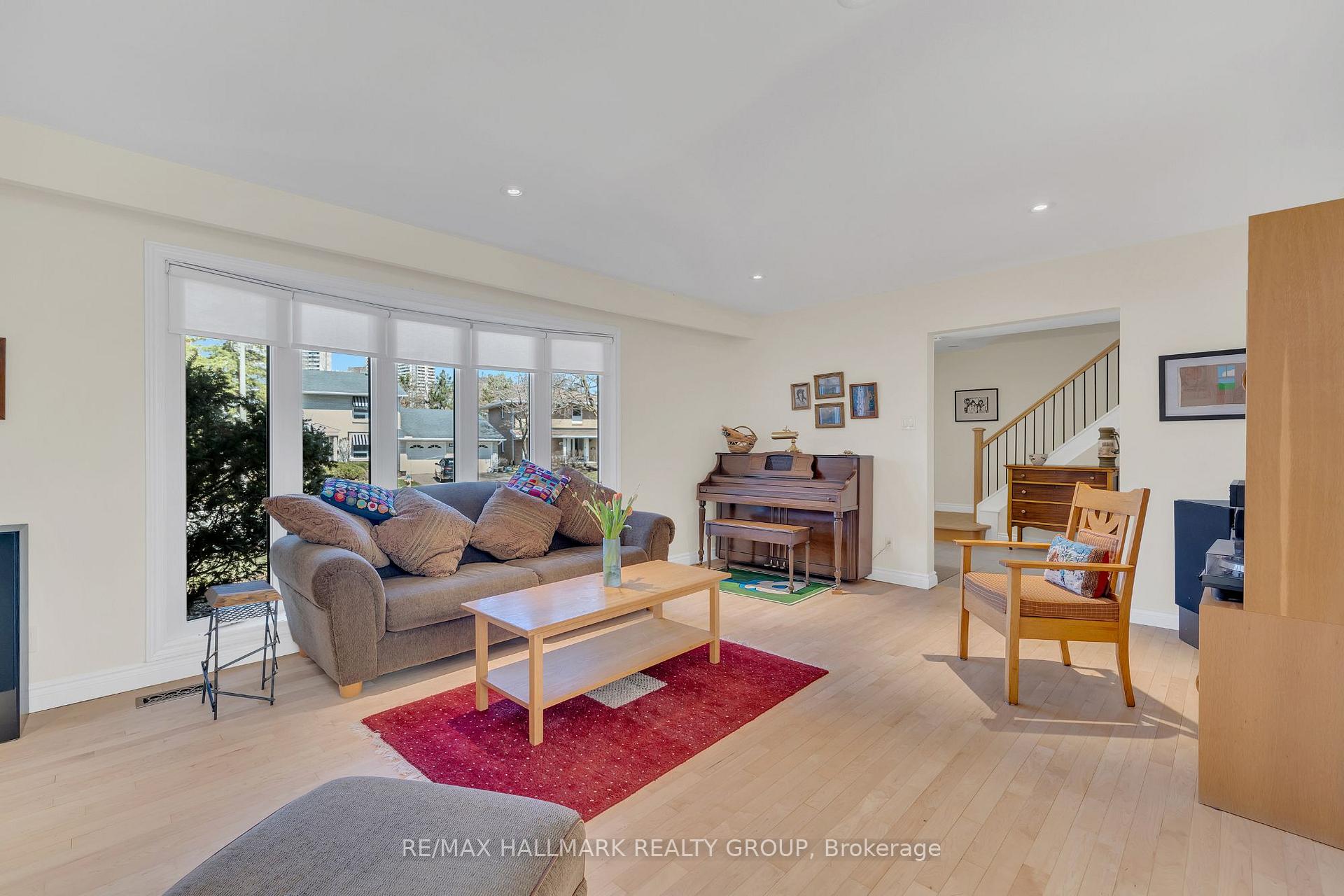 Photo 6 of 272 Lincoln Heights Road, Ottawa, Lincoln Heights — HOMEH