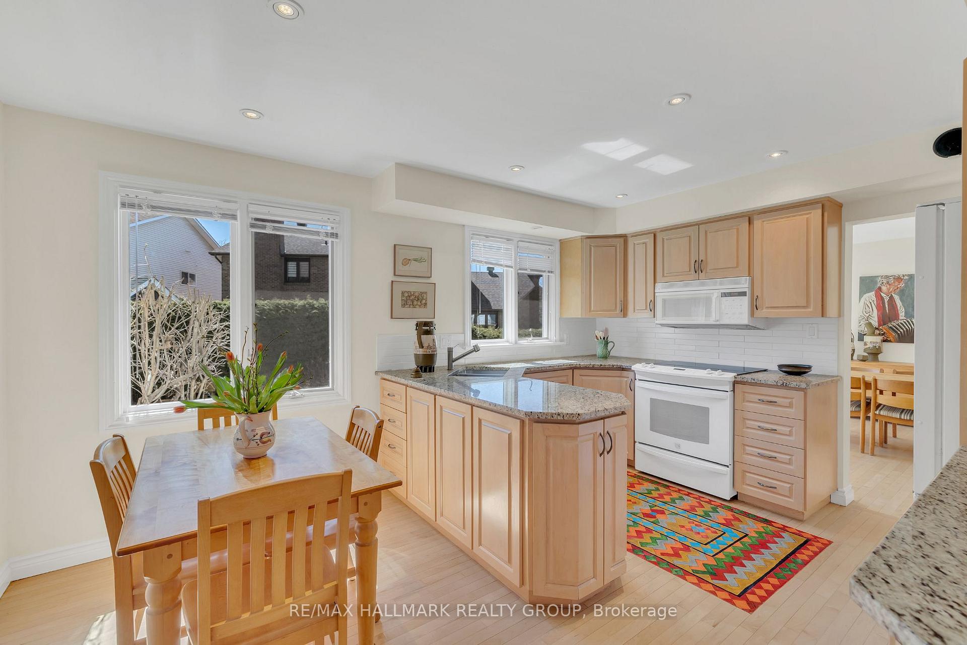 Photo 9 of 272 Lincoln Heights Road, Ottawa, Lincoln Heights — HOMEH