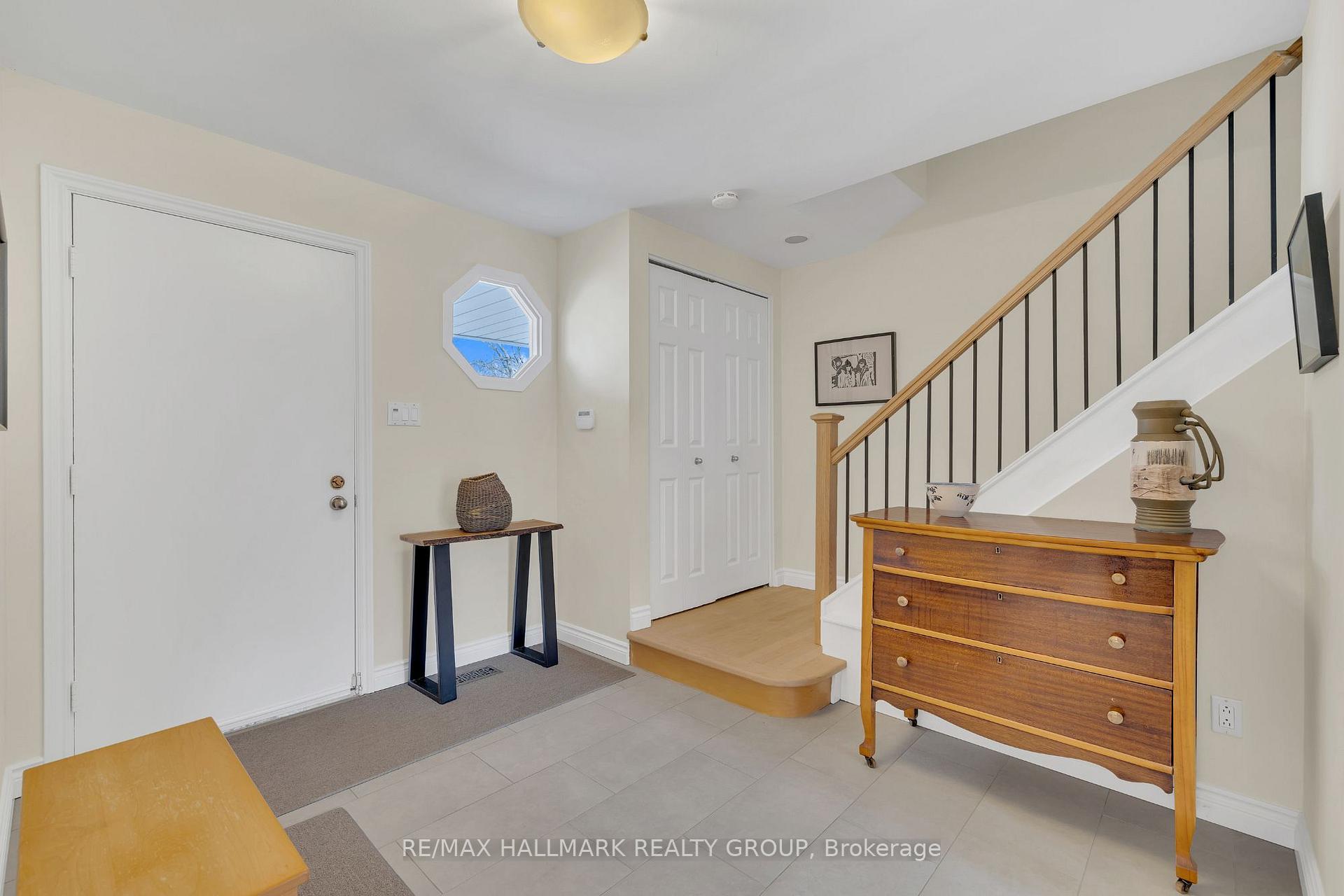 Photo 18 of 272 Lincoln Heights Road, Ottawa, Lincoln Heights — HOMEH