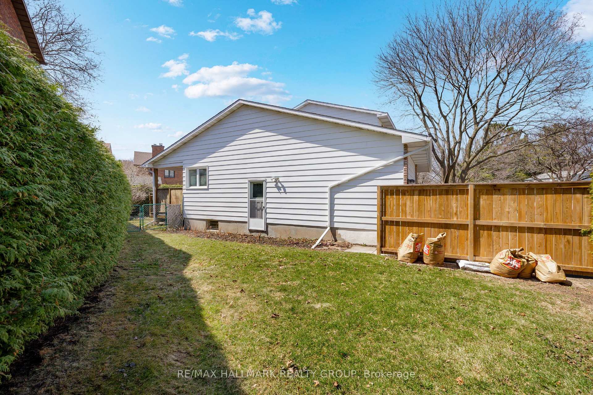 Photo 39 of 272 Lincoln Heights Road, Ottawa, Lincoln Heights — HOMEH
