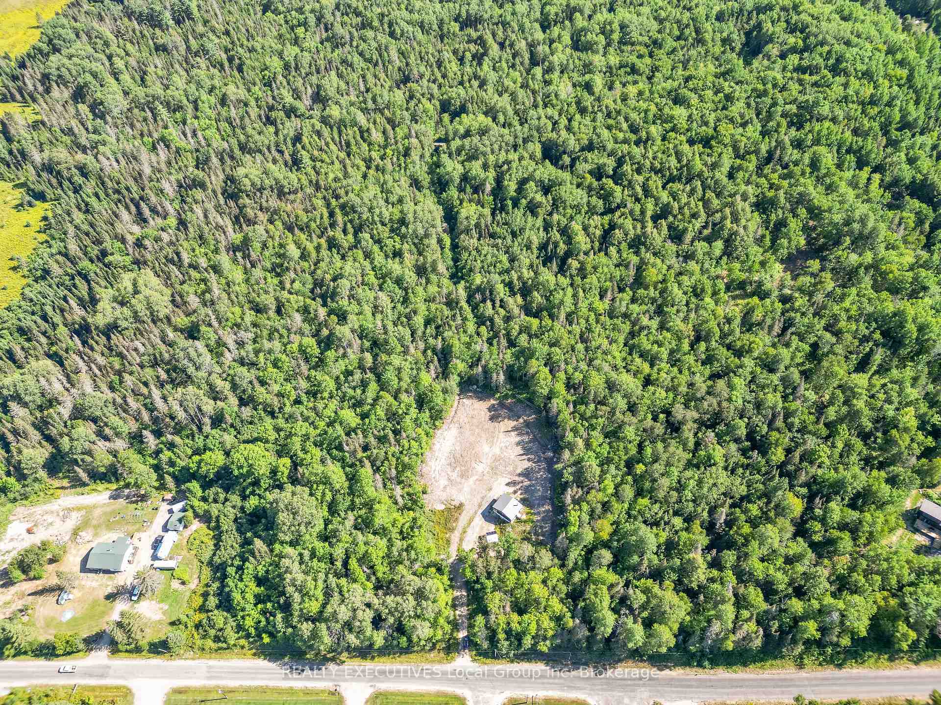 Photo 6 of 1348 Peddlers Drive, Calvin — HOMEH