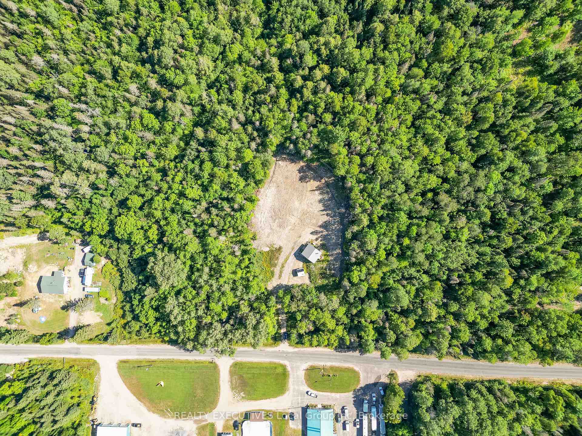 Photo 4 of 1348 Peddlers Drive, Calvin — HOMEH