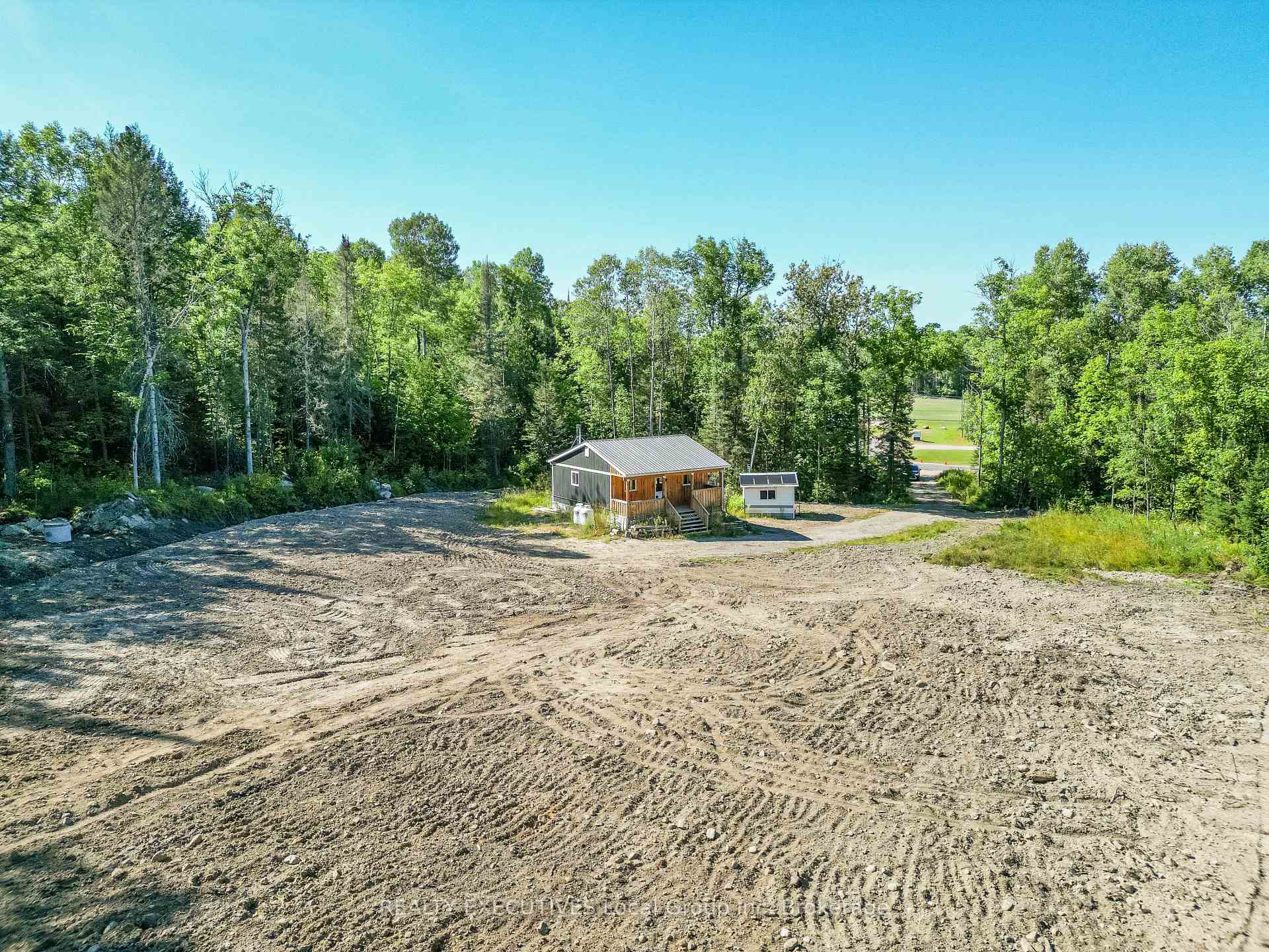 Photo 9 of 1348 Peddlers Drive, Calvin — HOMEH