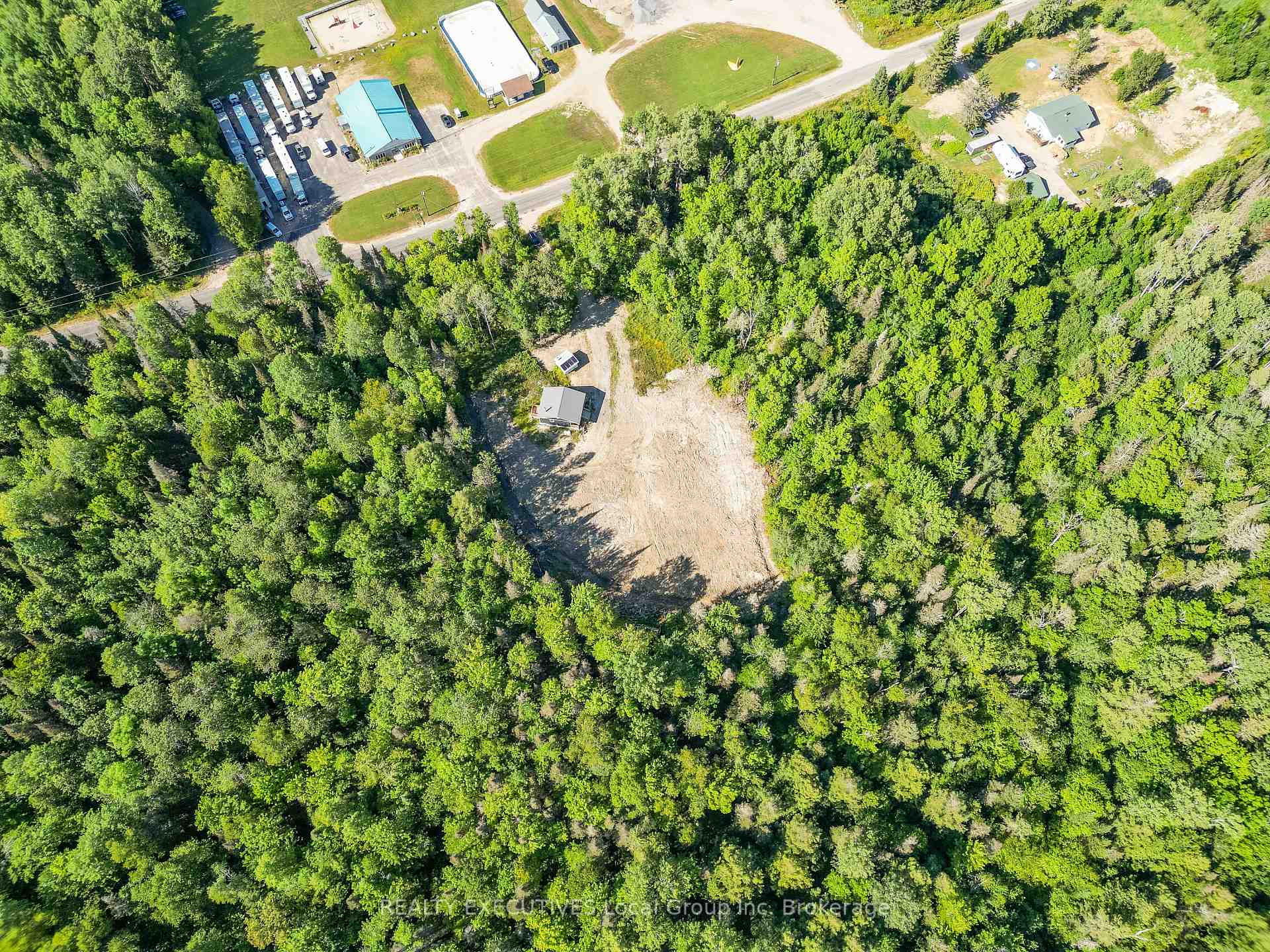 Photo 16 of 1348 Peddlers Drive, Calvin — HOMEH