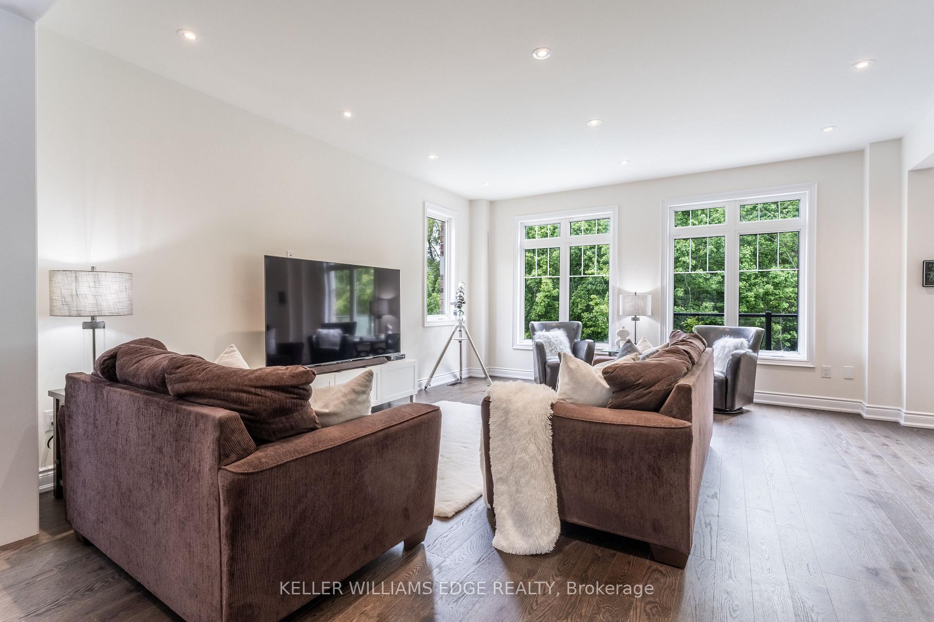 Photo 8 of 64 Elysian Fields Circle, Brampton, Bram West — HOMEH