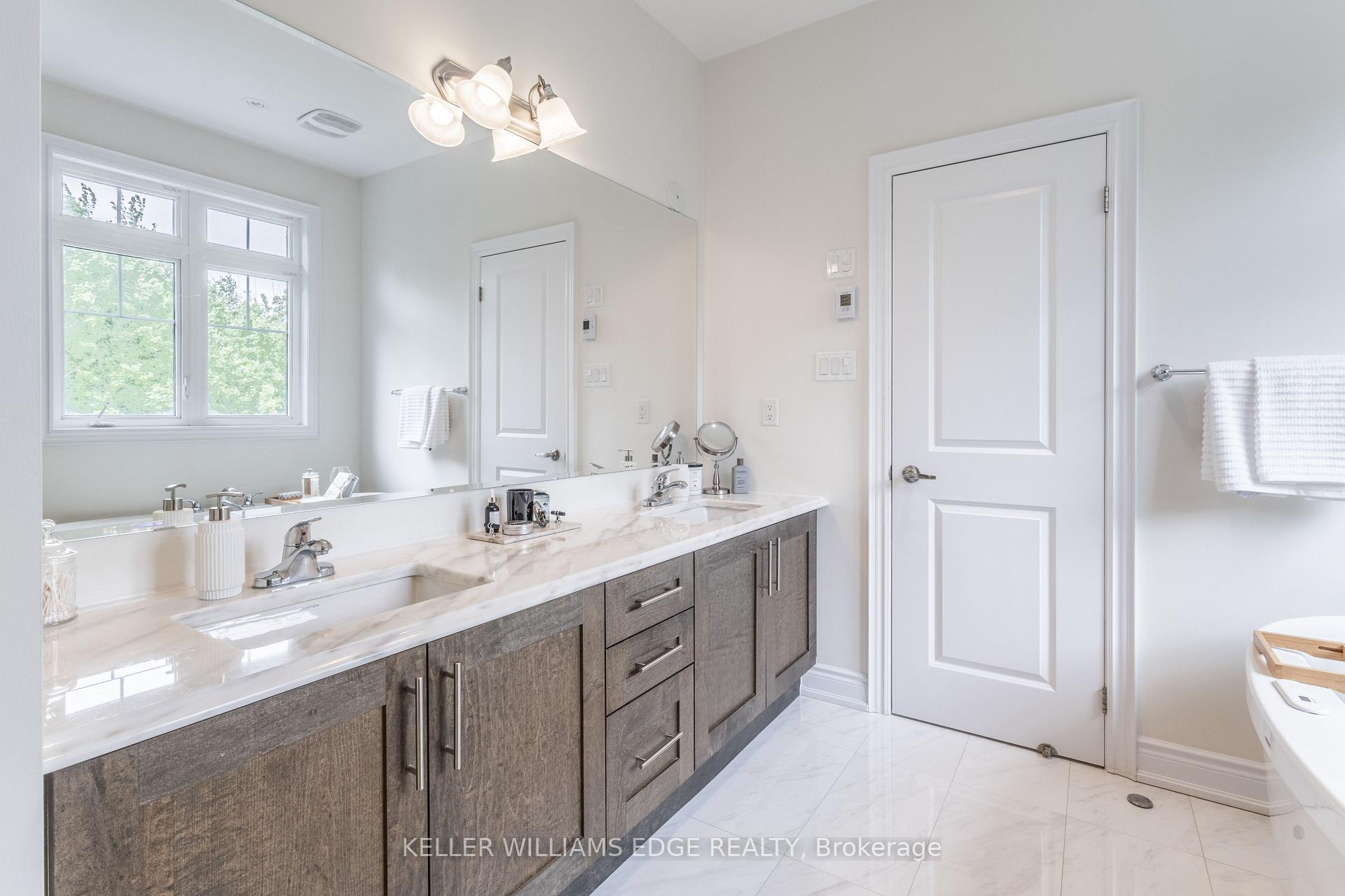 Photo 21 of 64 Elysian Fields Circle, Brampton, Bram West — HOMEH