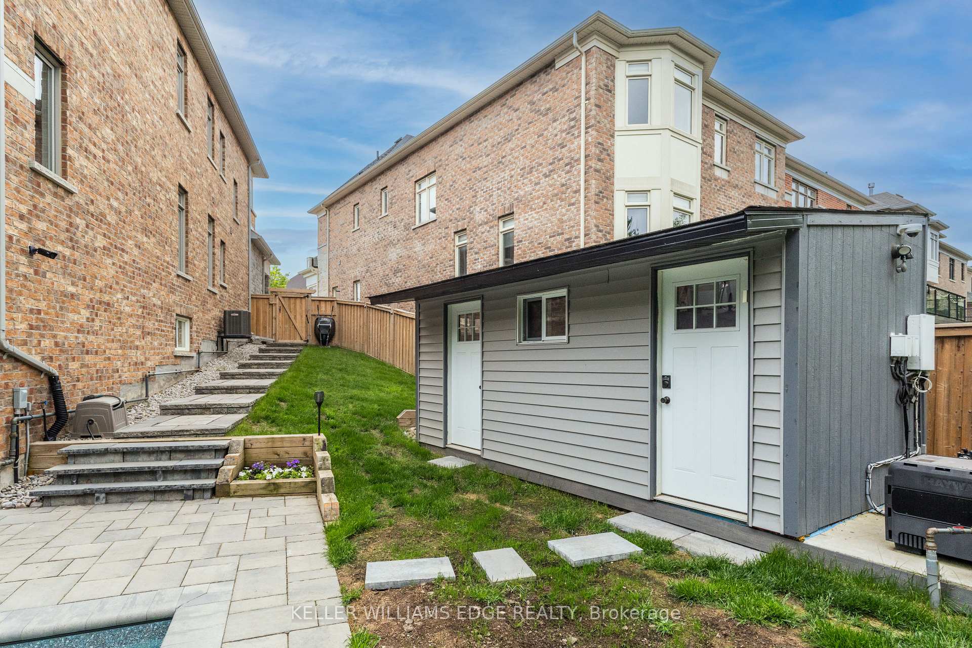 Photo 43 of 64 Elysian Fields Circle, Brampton, Bram West — HOMEH