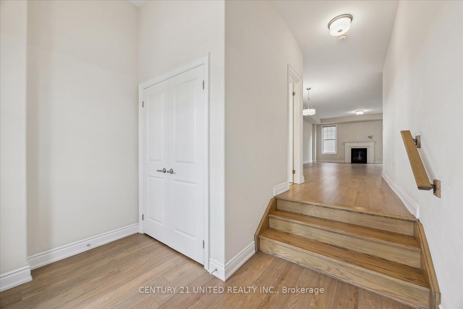 Photo 6 of 343 Cullen Trail, Peterborough, Northcrest Ward 5 — HOMEH