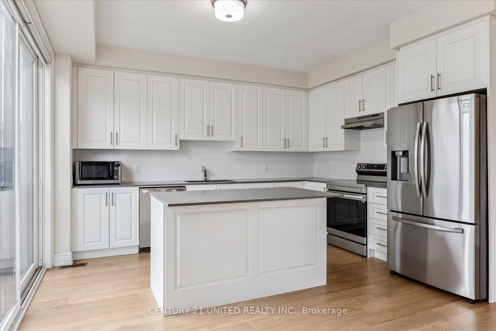 Photo 14 of 343 Cullen Trail, Peterborough, Northcrest Ward 5 — HOMEH