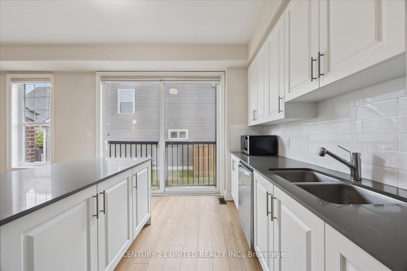 Photo 16 of 343 Cullen Trail, Peterborough, Northcrest Ward 5 — HOMEH