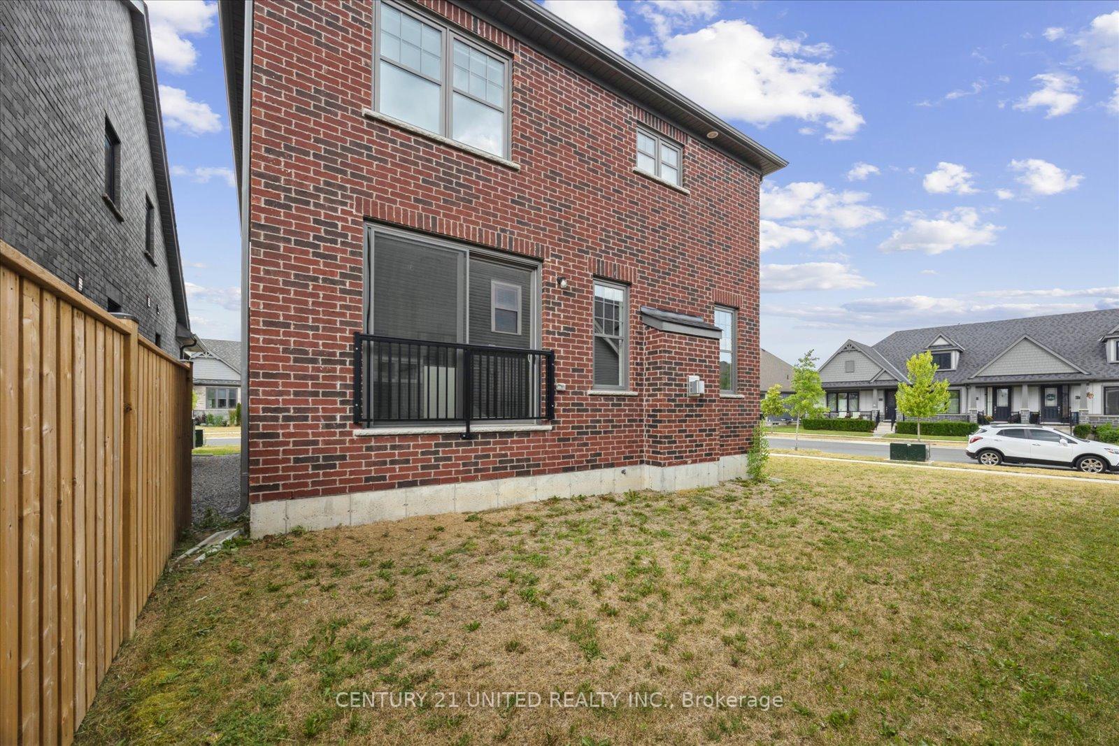 Photo 35 of 343 Cullen Trail, Peterborough, Northcrest Ward 5 — HOMEH