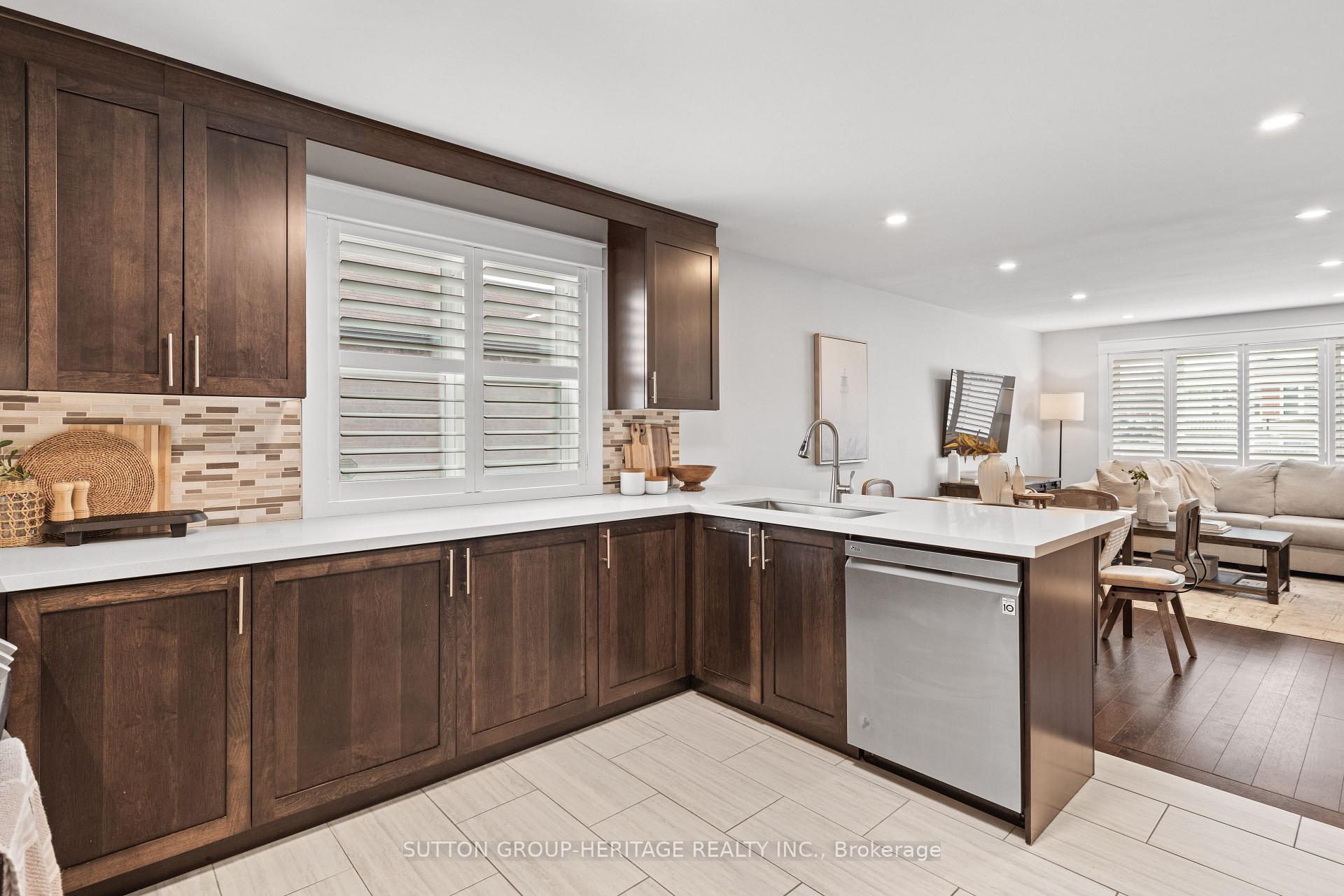 Photo 9 of 805 Sylvia Street, Oshawa, Lakeview — HOMEH