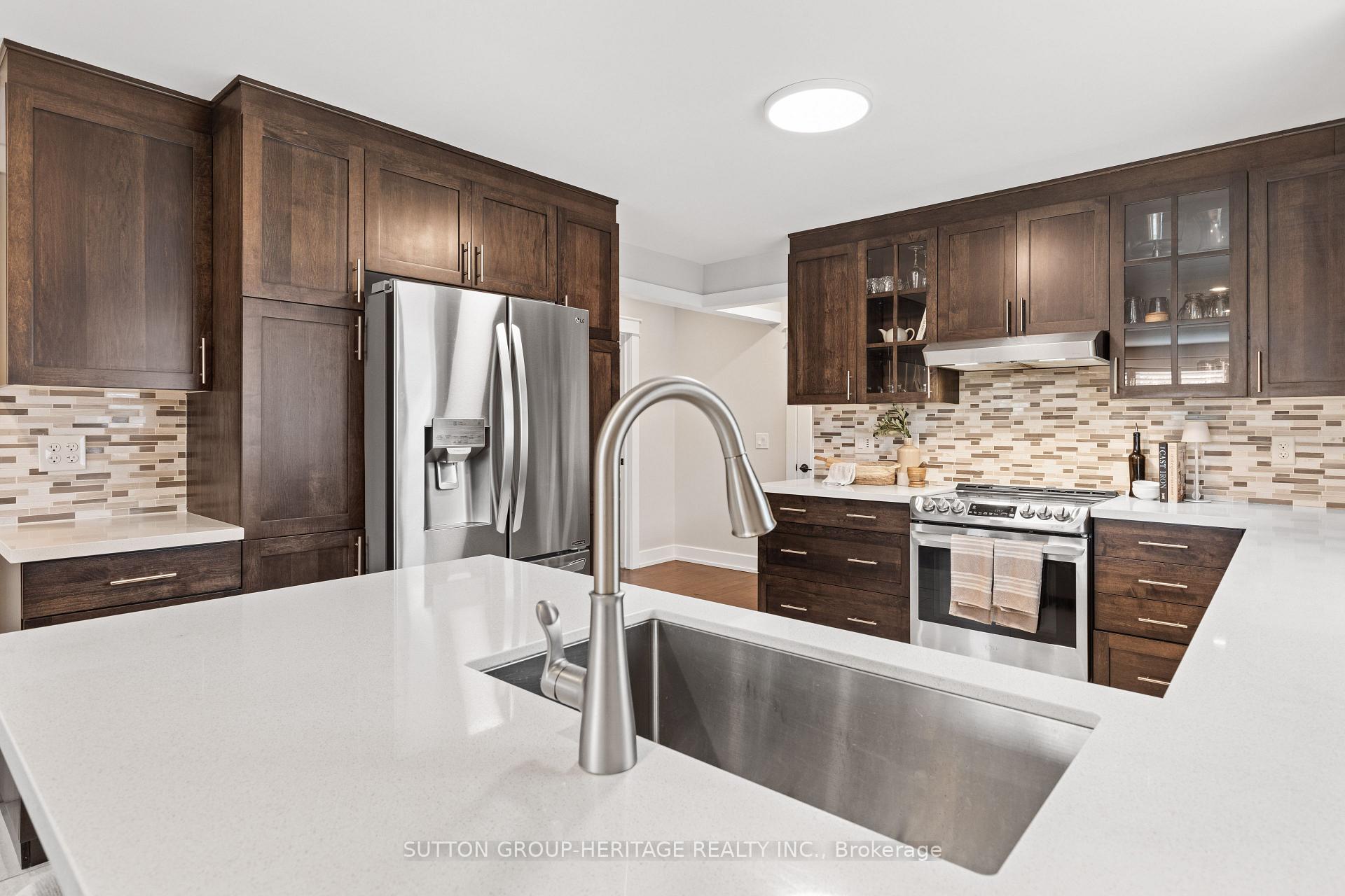 Photo 12 of 805 Sylvia Street, Oshawa, Lakeview — HOMEH