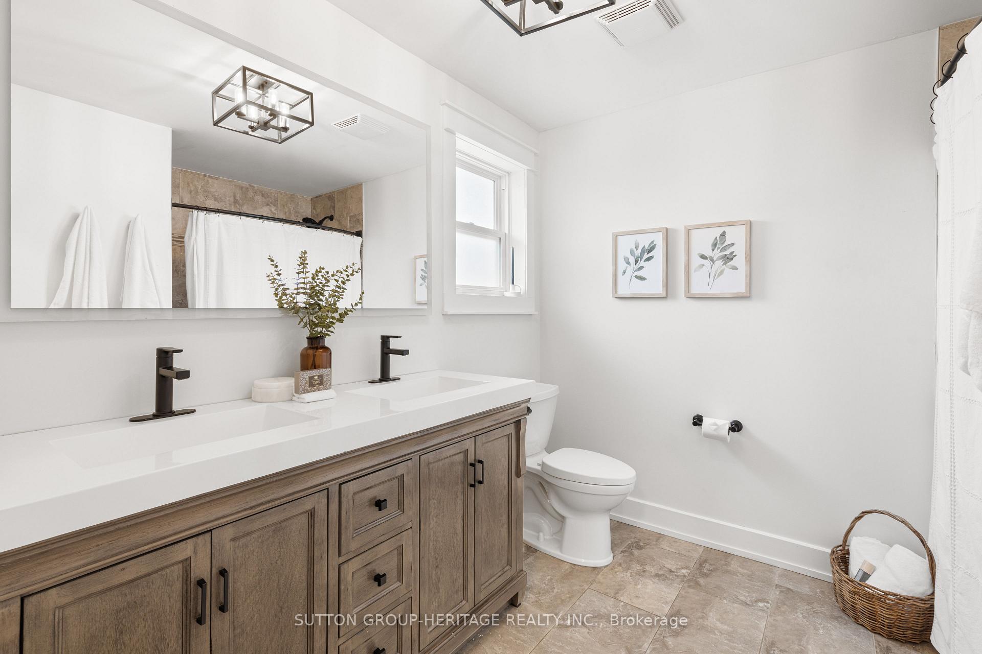 Photo 17 of 805 Sylvia Street, Oshawa, Lakeview — HOMEH