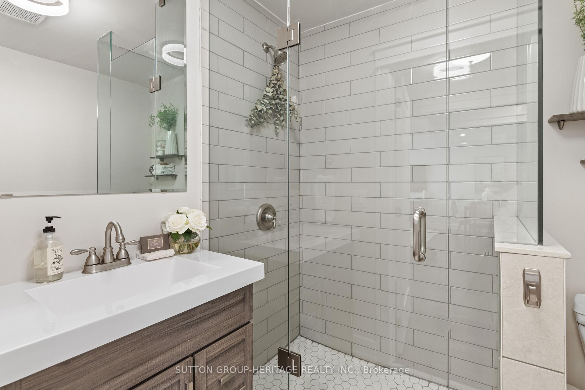 Photo 23 of 805 Sylvia Street, Oshawa, Lakeview — HOMEH