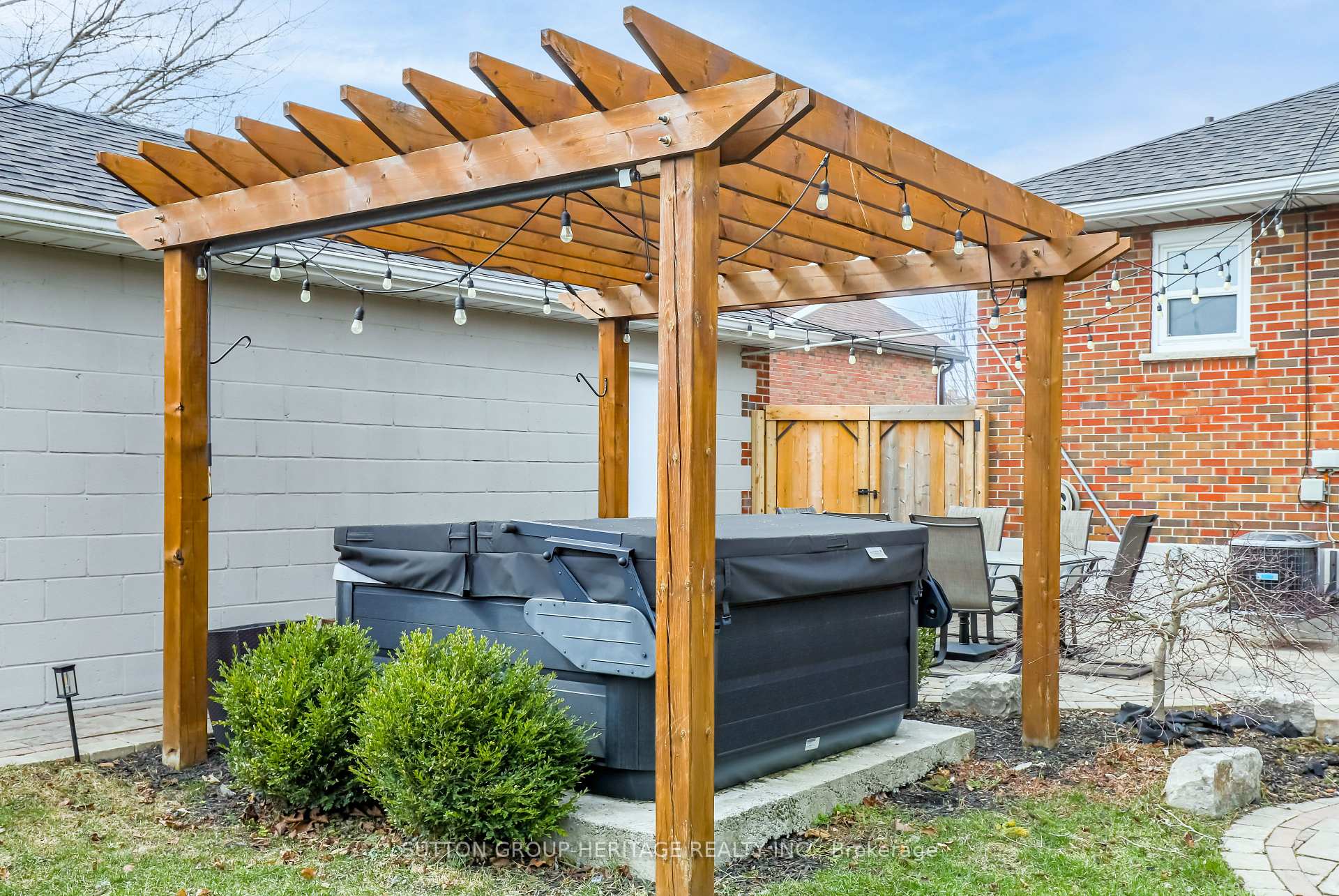 Photo 36 of 805 Sylvia Street, Oshawa, Lakeview — HOMEH