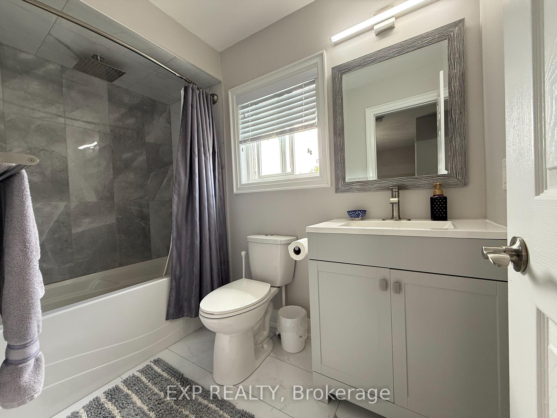 Photo 14 of 61 Sonoma Boulevard, Vaughan, Sonoma Heights — HOMEH