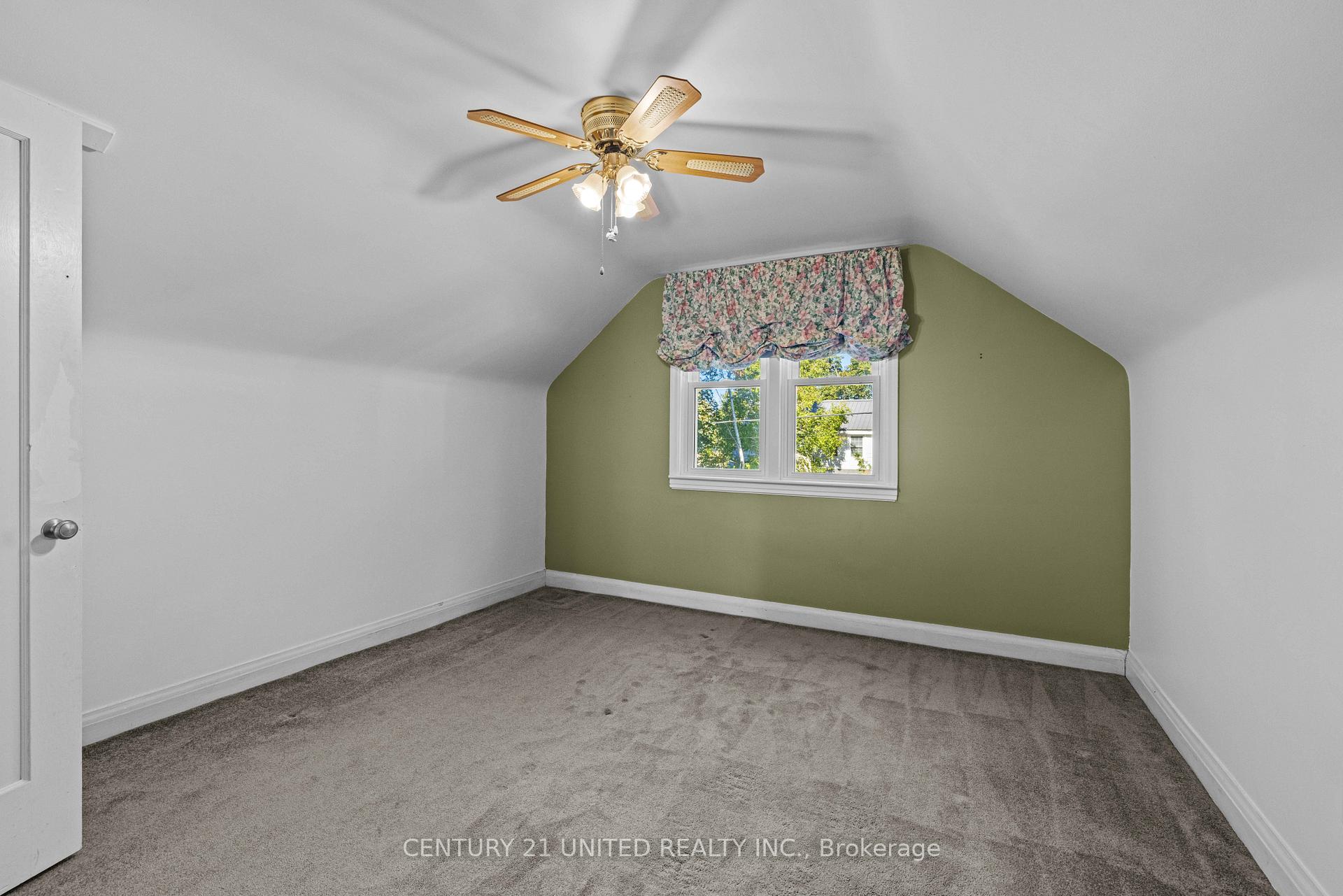Photo 13 of 572 Murray Street, Peterborough, Town Ward 3 — HOMEH
