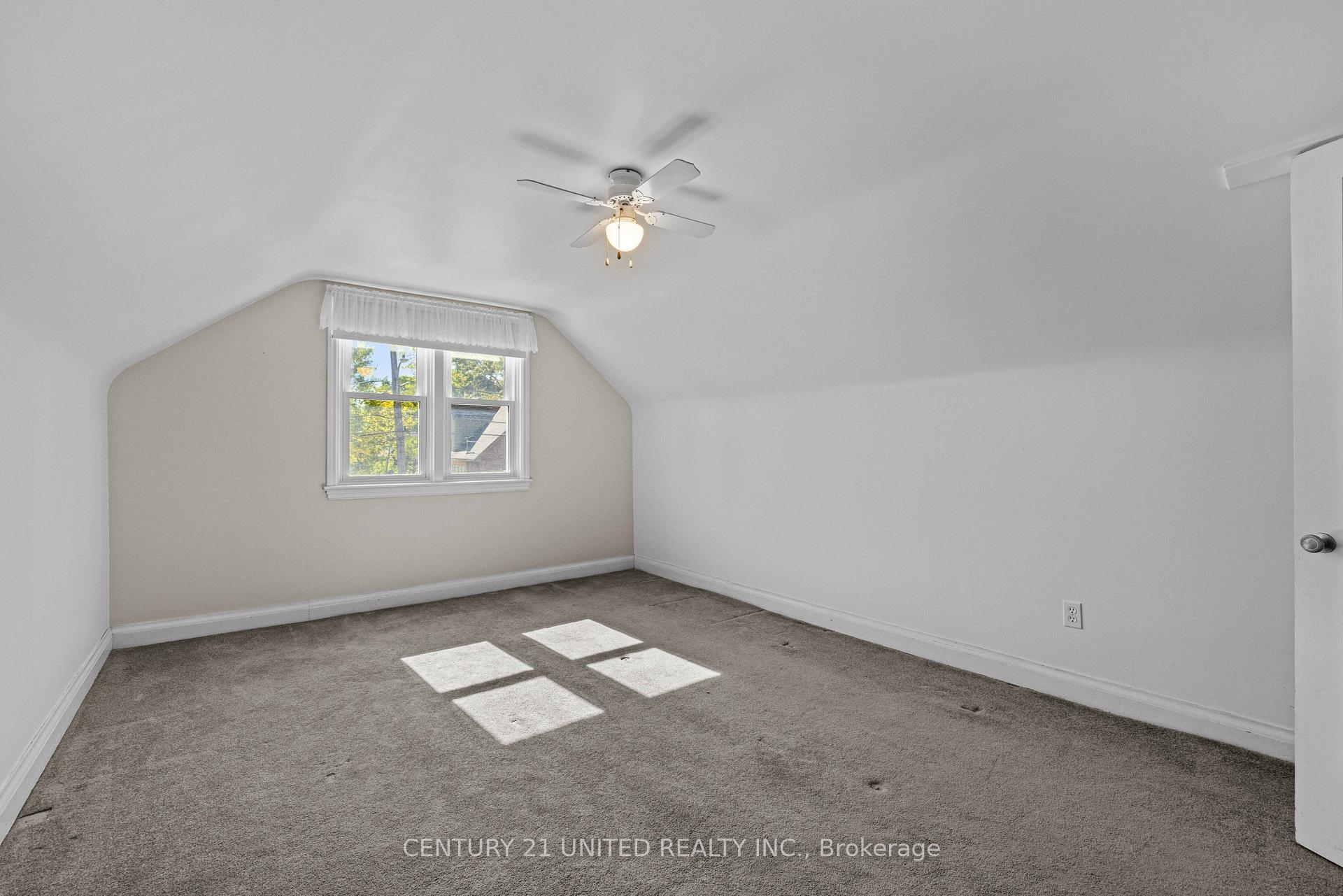 Photo 14 of 572 Murray Street, Peterborough, Town Ward 3 — HOMEH