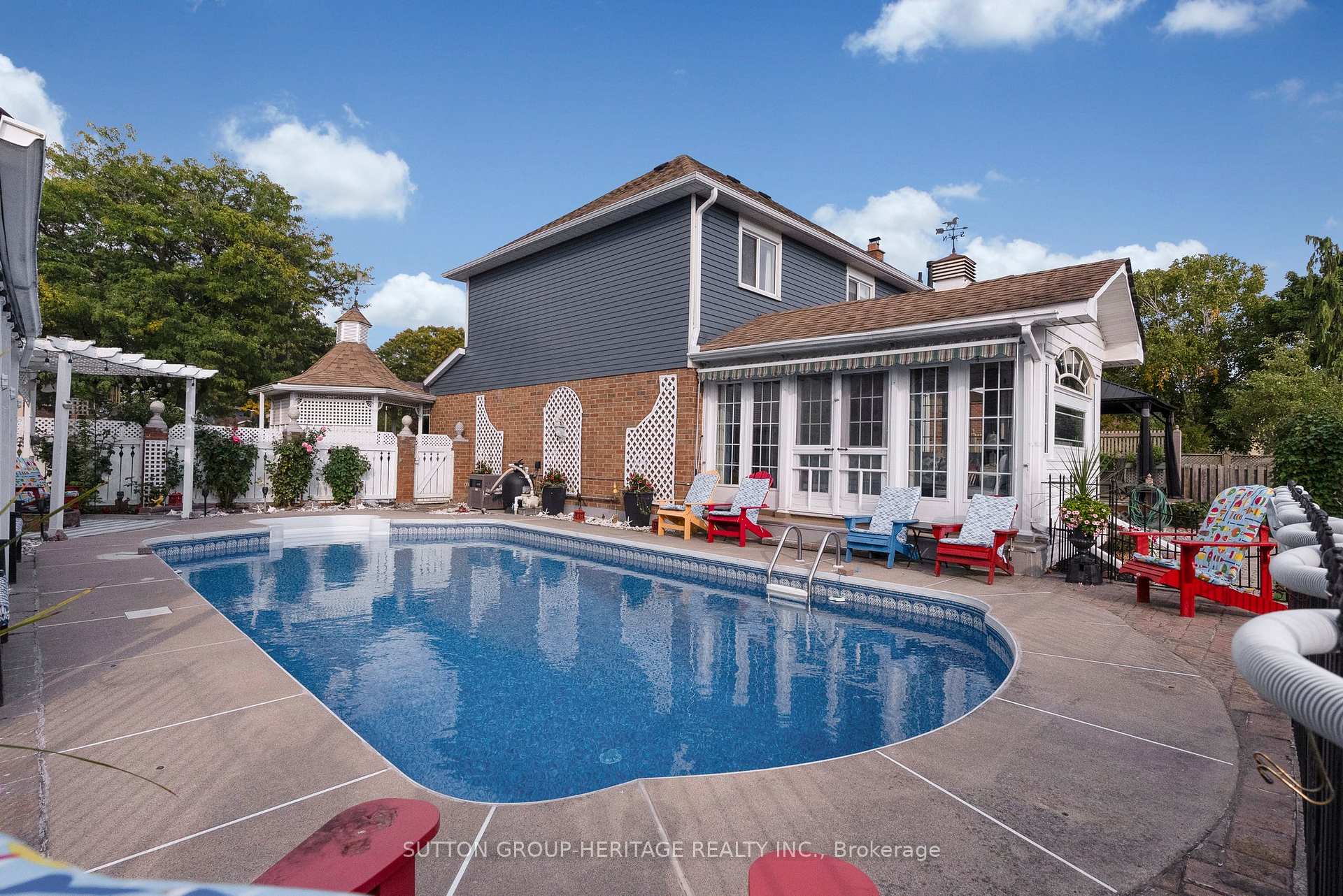 Photo 3 of 9 Draper Court, Whitby, Lynde Creek — HOMEH