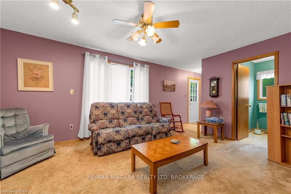Photo 6 of 18 Hooker Street, Welland, Broadway — HOMEH