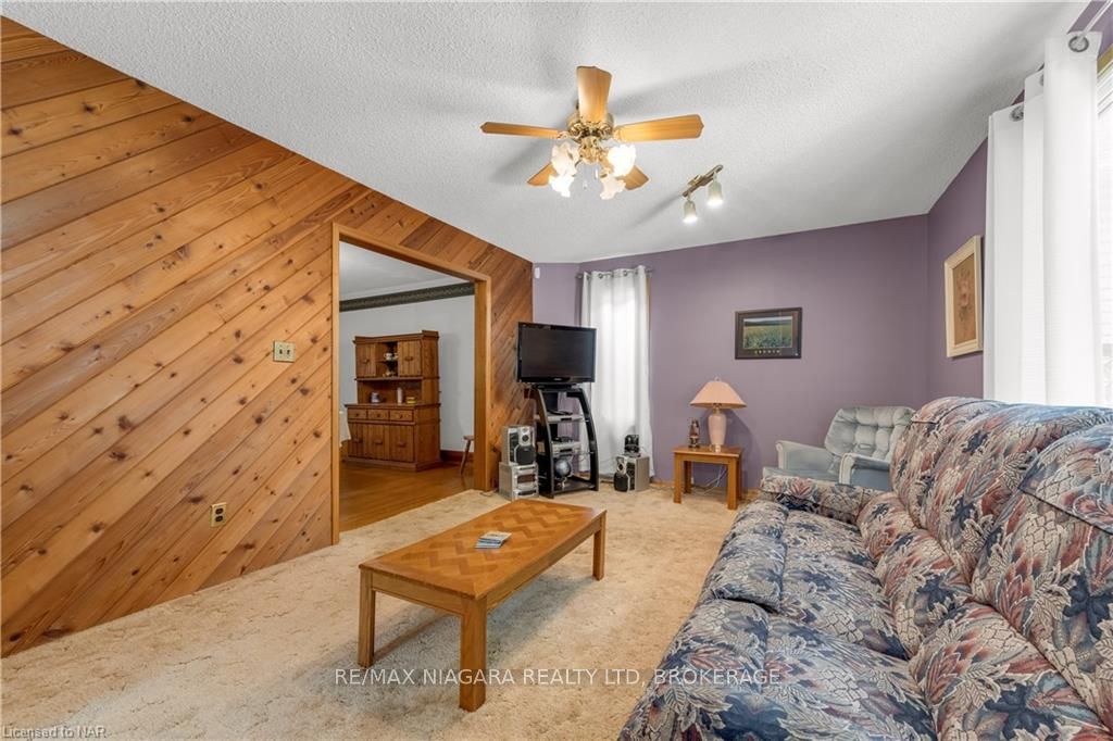 Photo 7 of 18 Hooker Street, Welland, Broadway — HOMEH