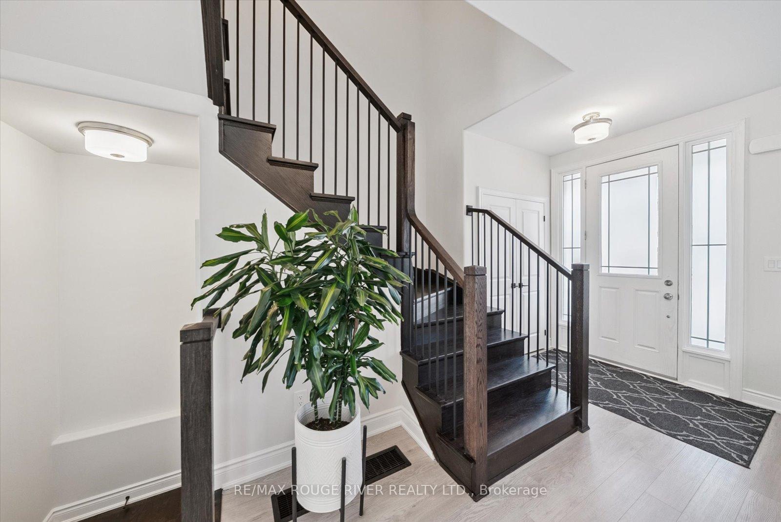 Photo 4 of 1093 Rippingale Trail, Peterborough, Northcrest Ward 5 — HOMEH