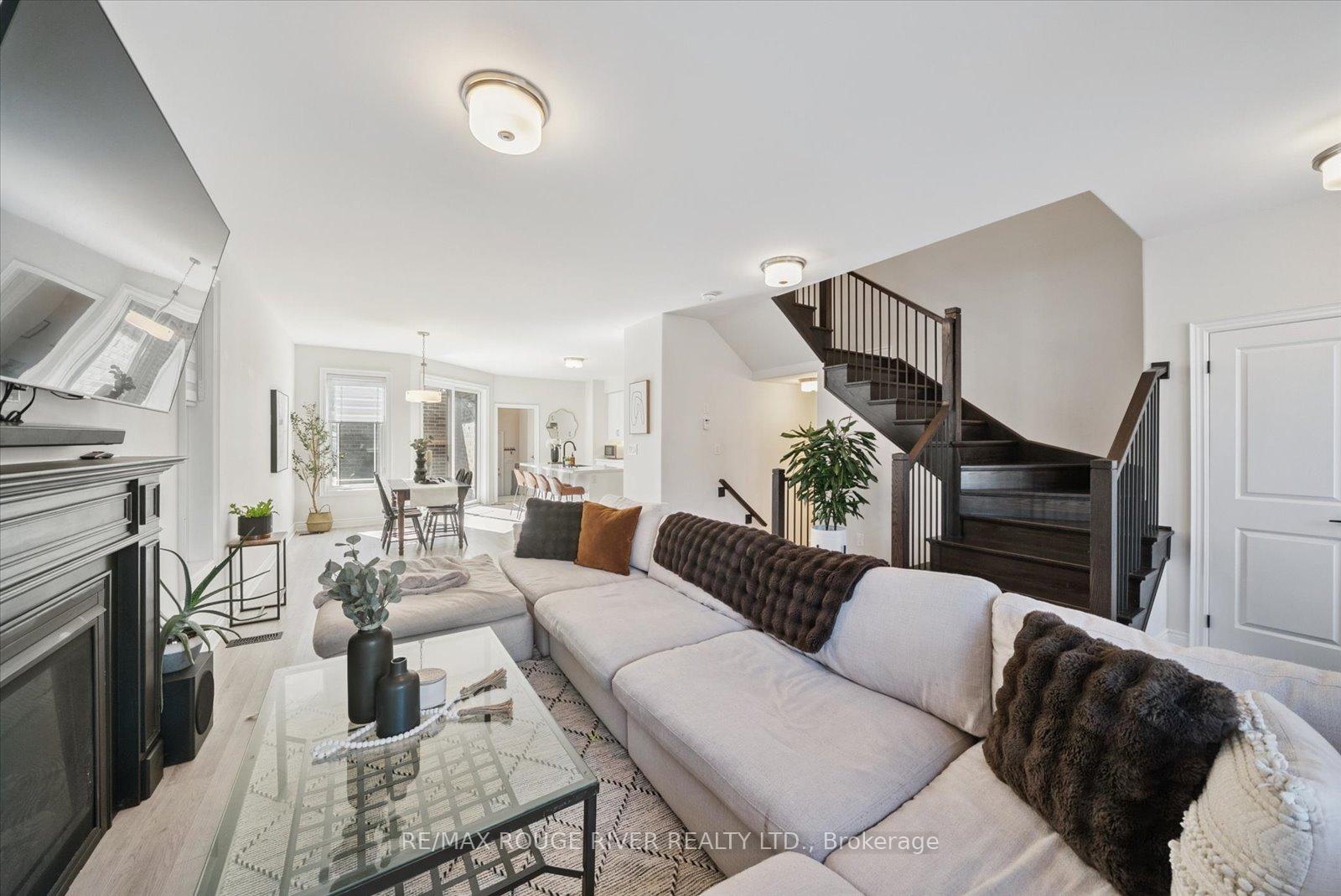 Photo 6 of 1093 Rippingale Trail, Peterborough, Northcrest Ward 5 — HOMEH