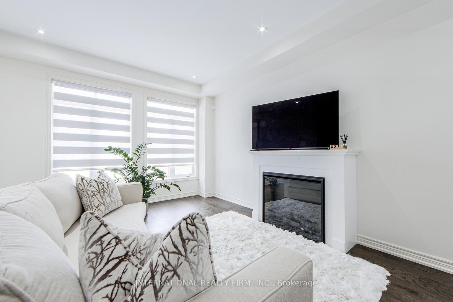 Photo 11 of 4 Hahn Street, Whitby, Rural Whitby — HOMEH
