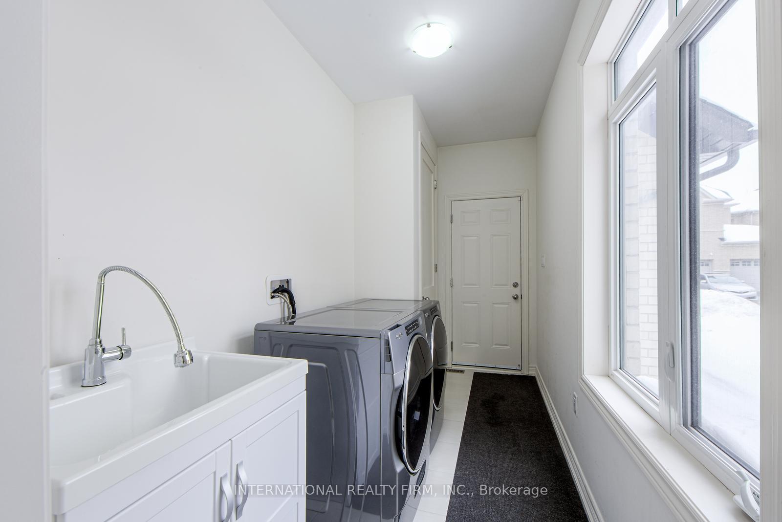 Photo 32 of 4 Hahn Street, Whitby, Rural Whitby — HOMEH