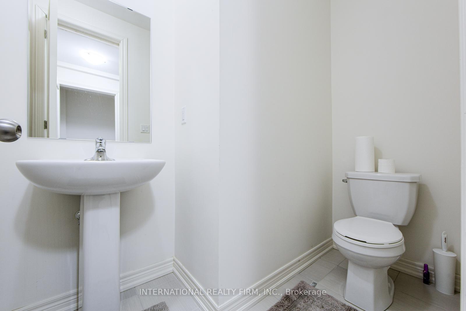 Photo 33 of 4 Hahn Street, Whitby, Rural Whitby — HOMEH