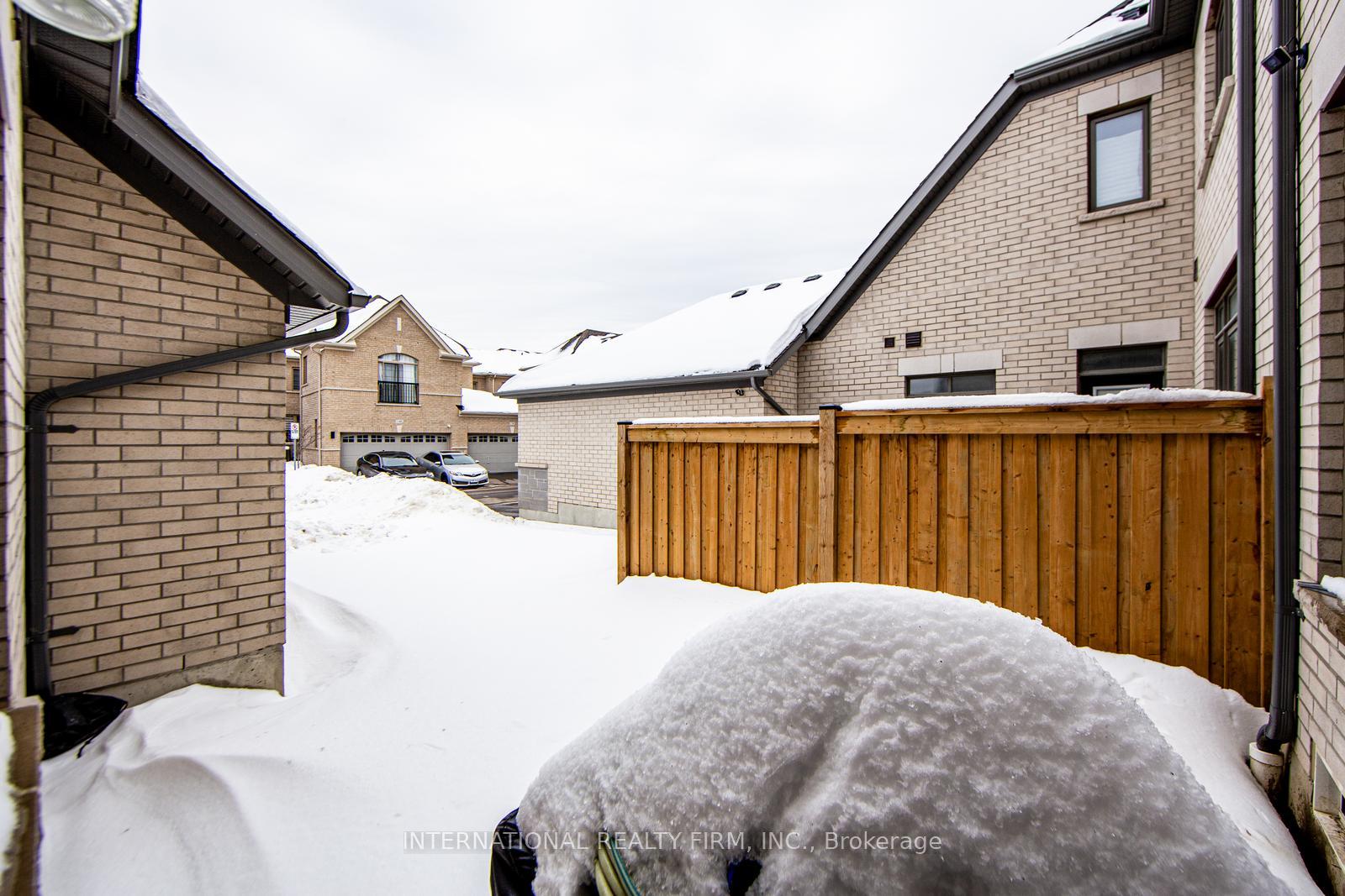 Photo 39 of 4 Hahn Street, Whitby, Rural Whitby — HOMEH