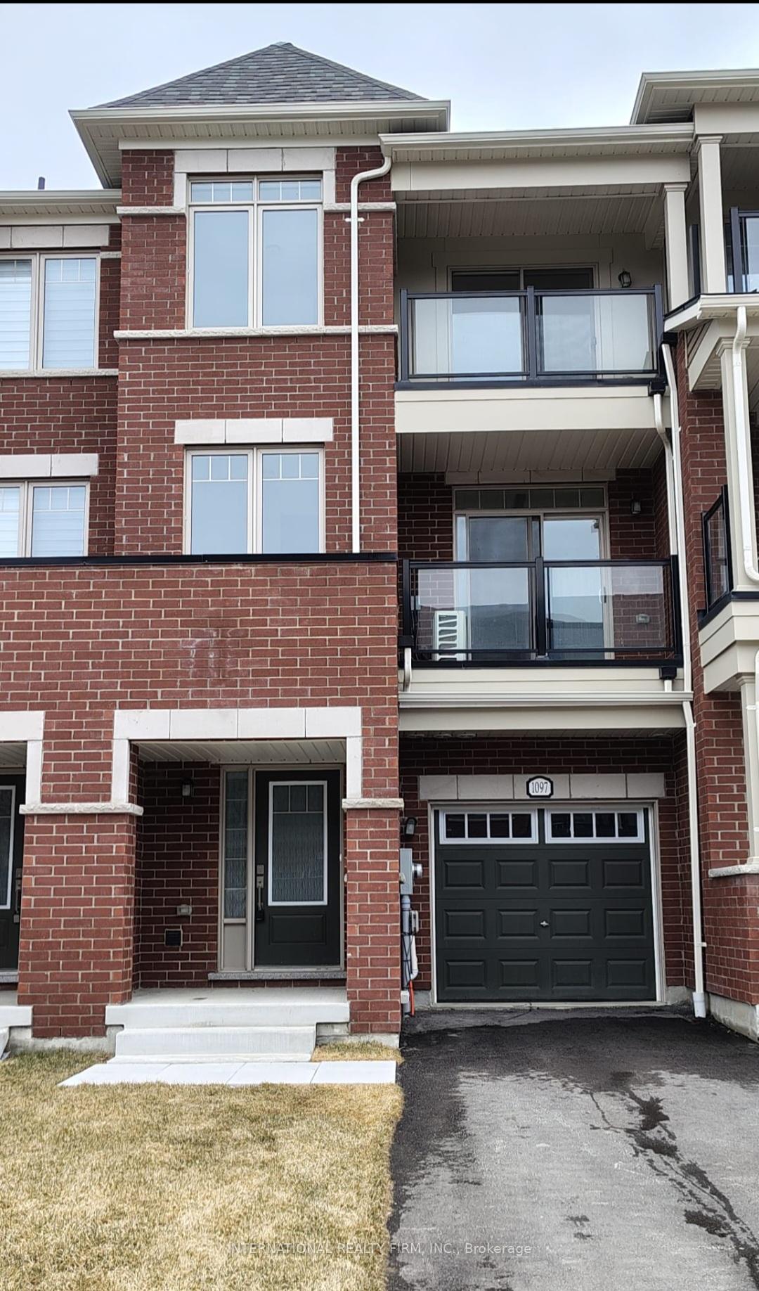 Front of 1097 Lockie Drive