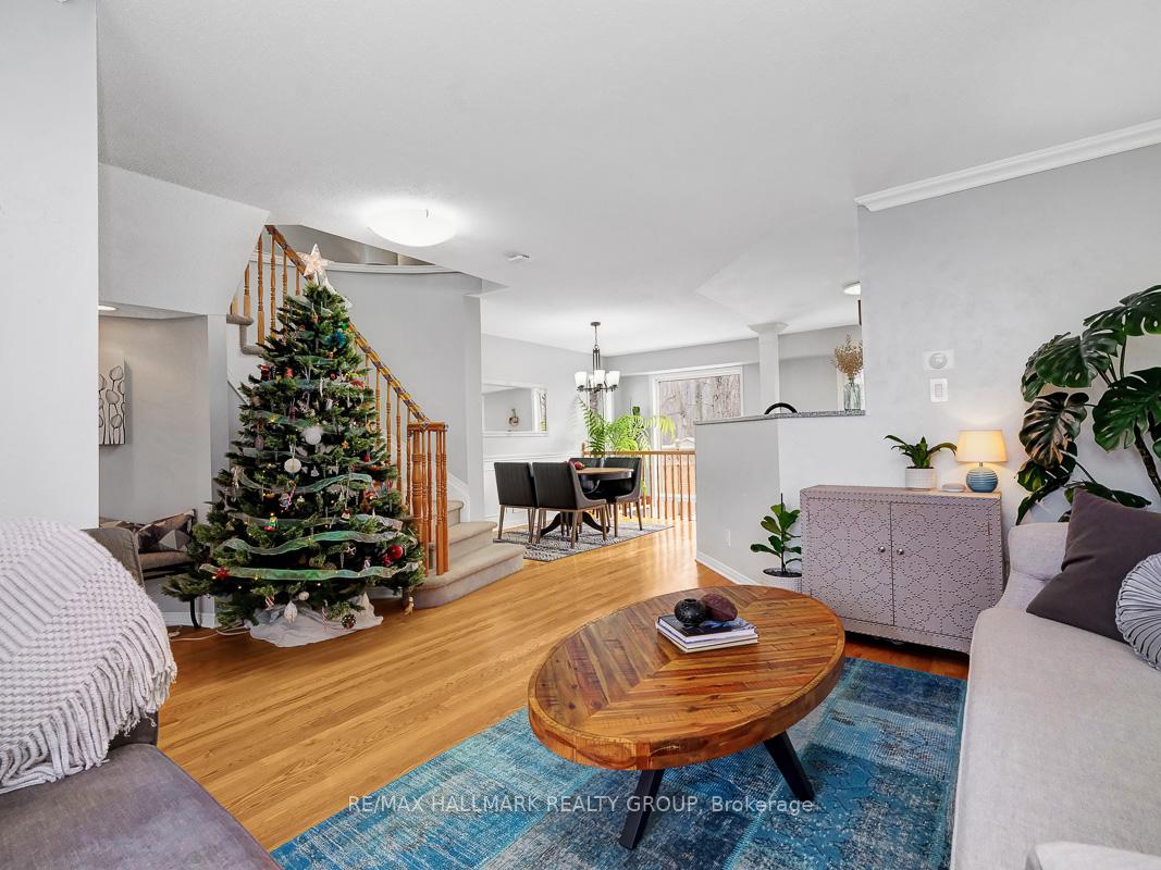 Photo 7 of 464 Lawler Crescent, Ottawa, Chatelaine Village — HOMEH