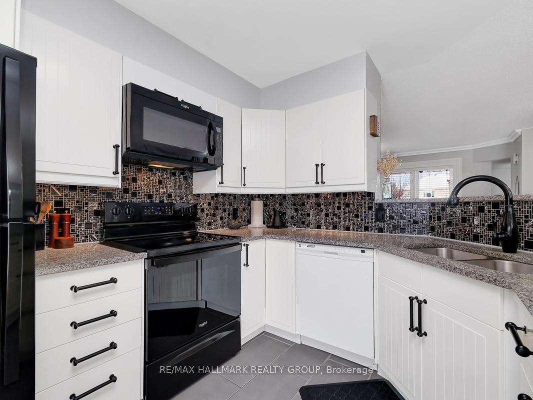 Photo 12 of 464 Lawler Crescent, Ottawa, Chatelaine Village — HOMEH