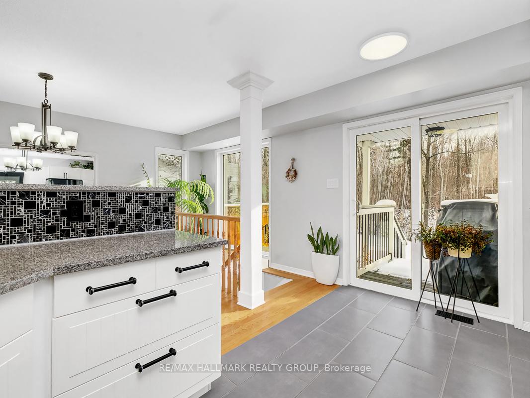 Photo 13 of 464 Lawler Crescent, Ottawa, Chatelaine Village — HOMEH