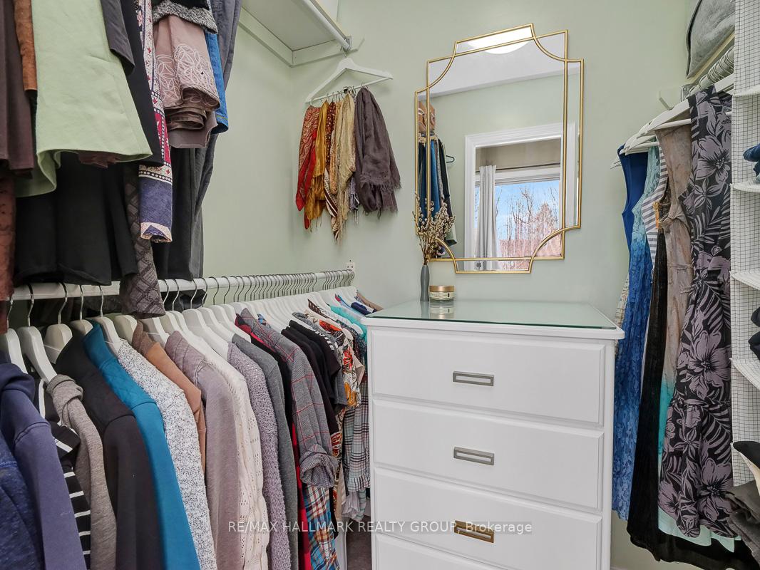Photo 18 of 464 Lawler Crescent, Ottawa, Chatelaine Village — HOMEH