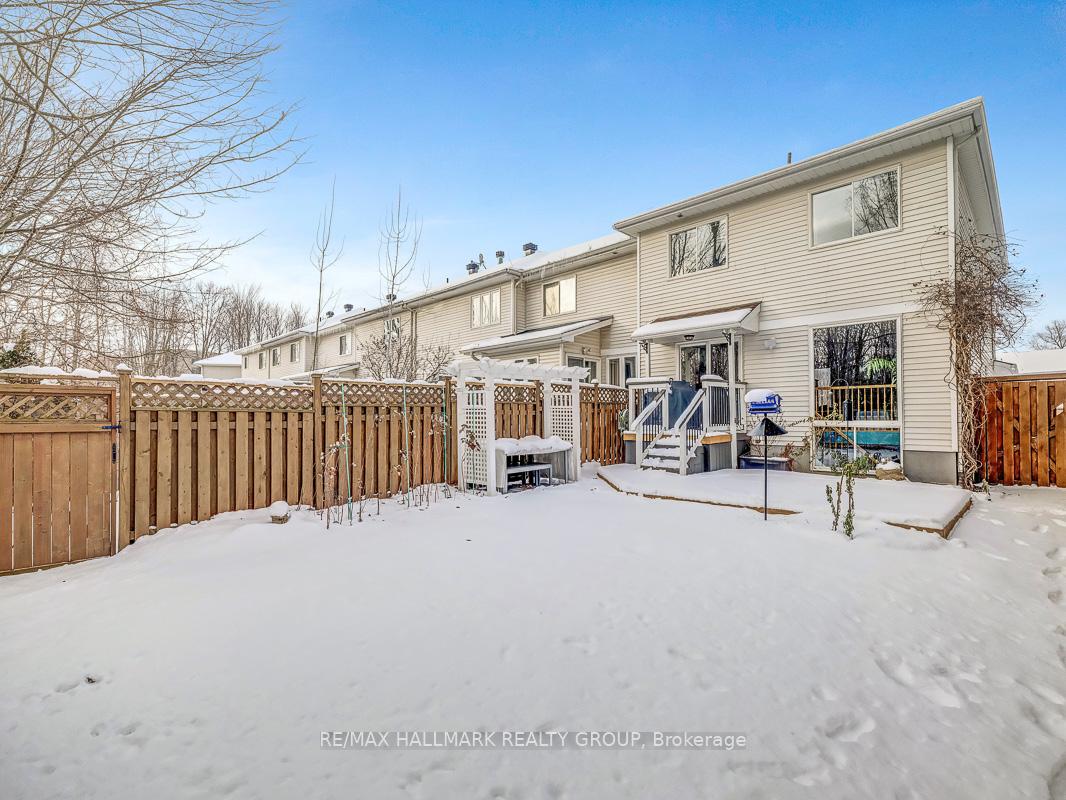 Photo 32 of 464 Lawler Crescent, Ottawa, Chatelaine Village — HOMEH