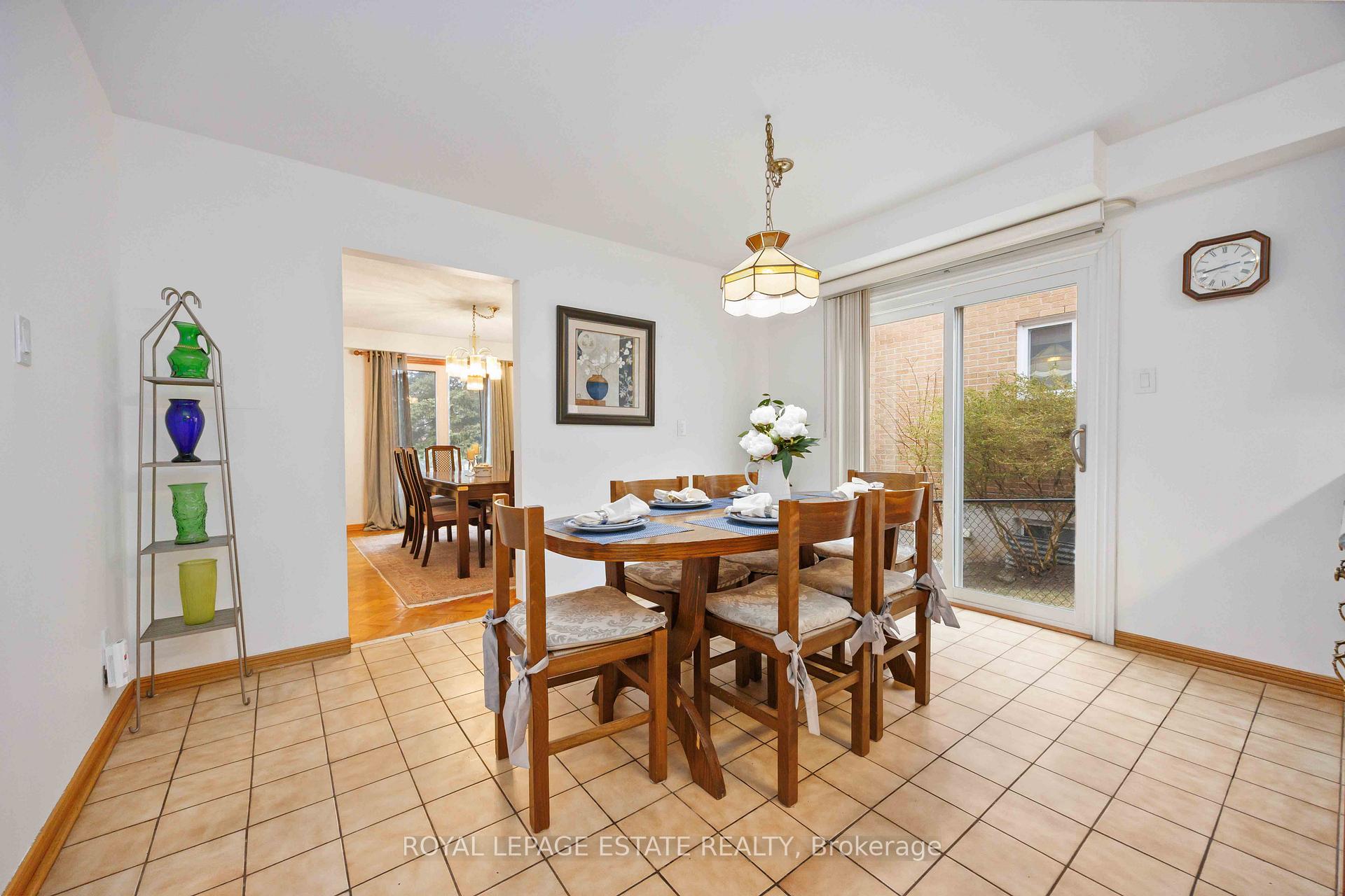 Photo 10 of 124 Glen Shields Avenue, Vaughan, Glen Shields — HOMEH