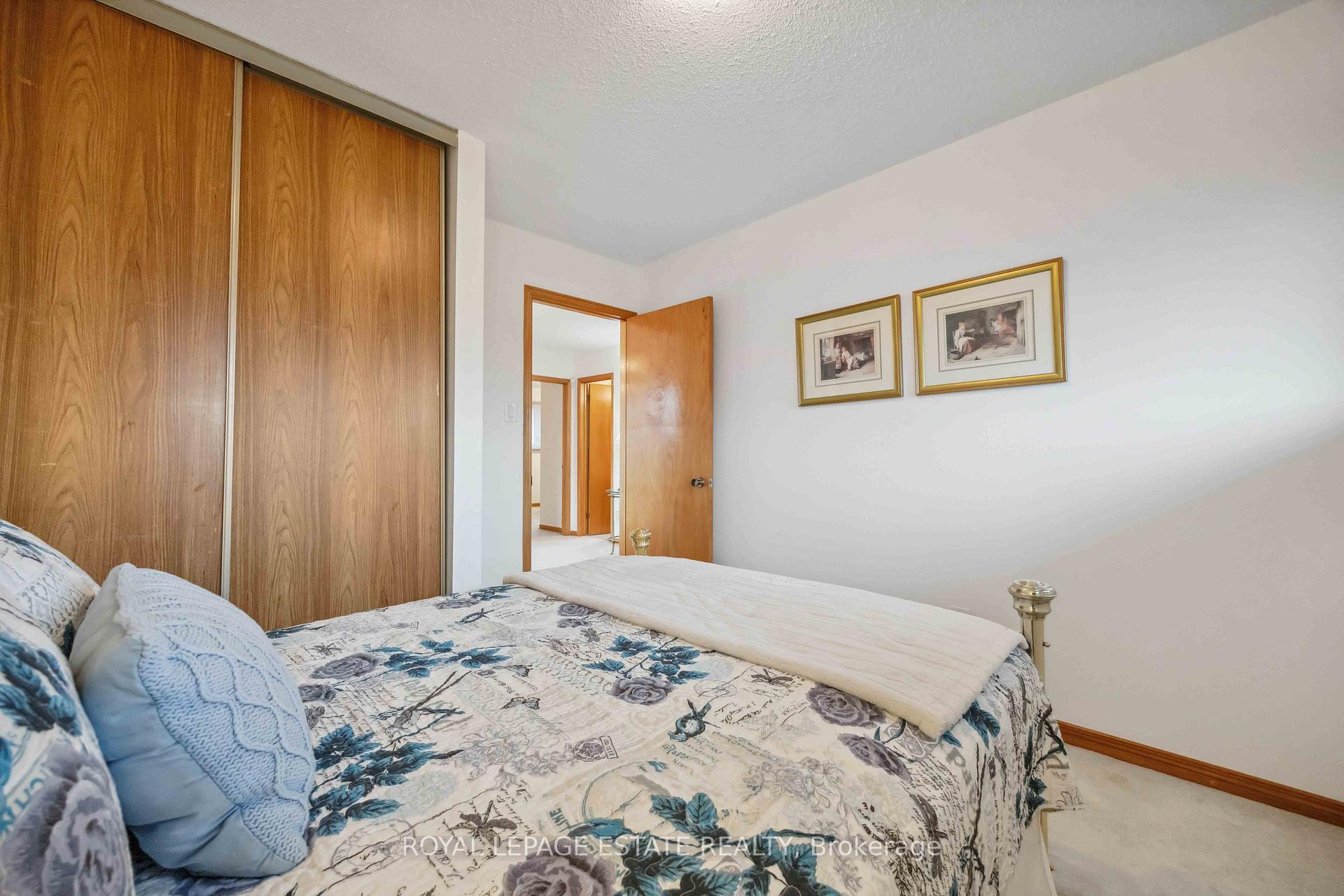 Photo 21 of 124 Glen Shields Avenue, Vaughan, Glen Shields — HOMEH