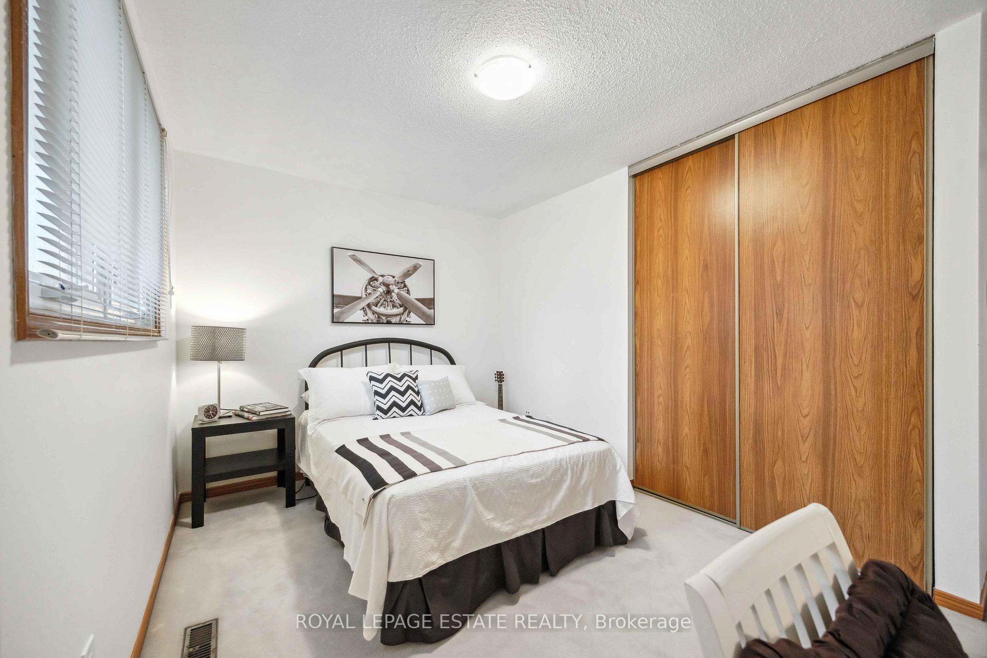 Photo 26 of 124 Glen Shields Avenue, Vaughan, Glen Shields — HOMEH