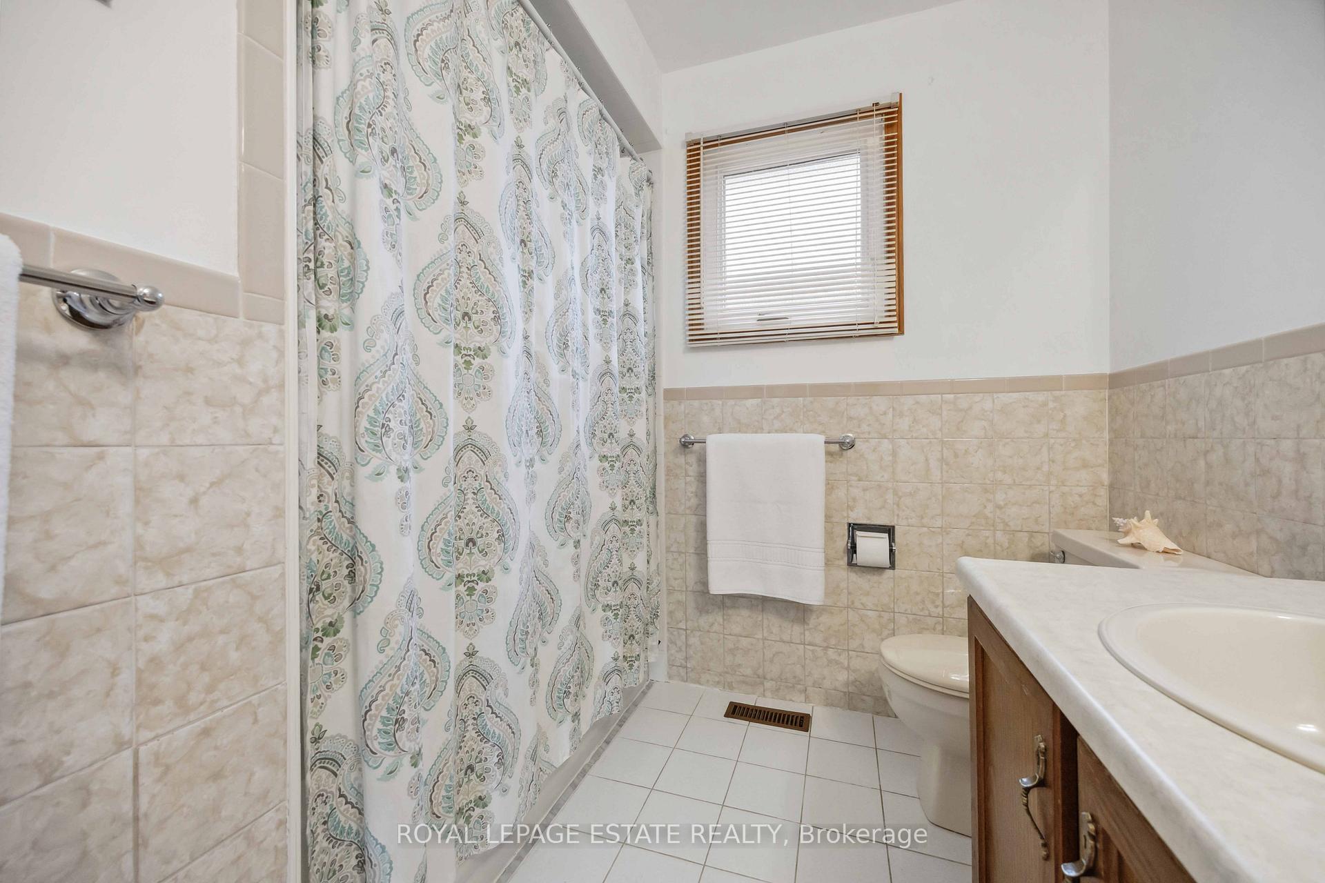 Photo 28 of 124 Glen Shields Avenue, Vaughan, Glen Shields — HOMEH