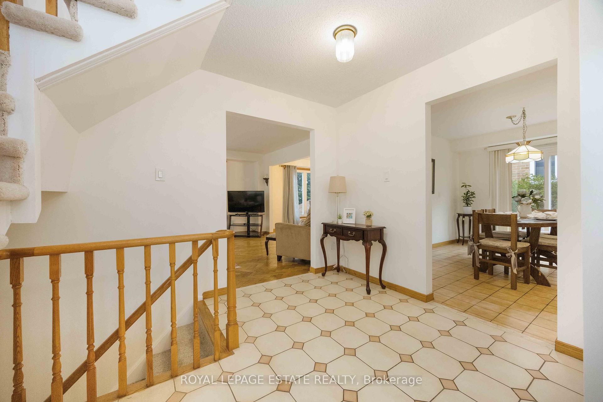 Photo 35 of 124 Glen Shields Avenue, Vaughan, Glen Shields — HOMEH