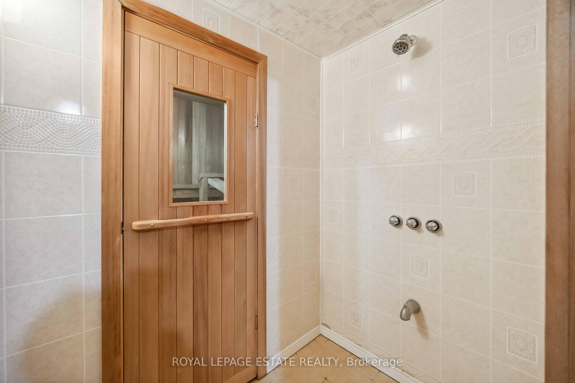 Photo 39 of 124 Glen Shields Avenue, Vaughan, Glen Shields — HOMEH