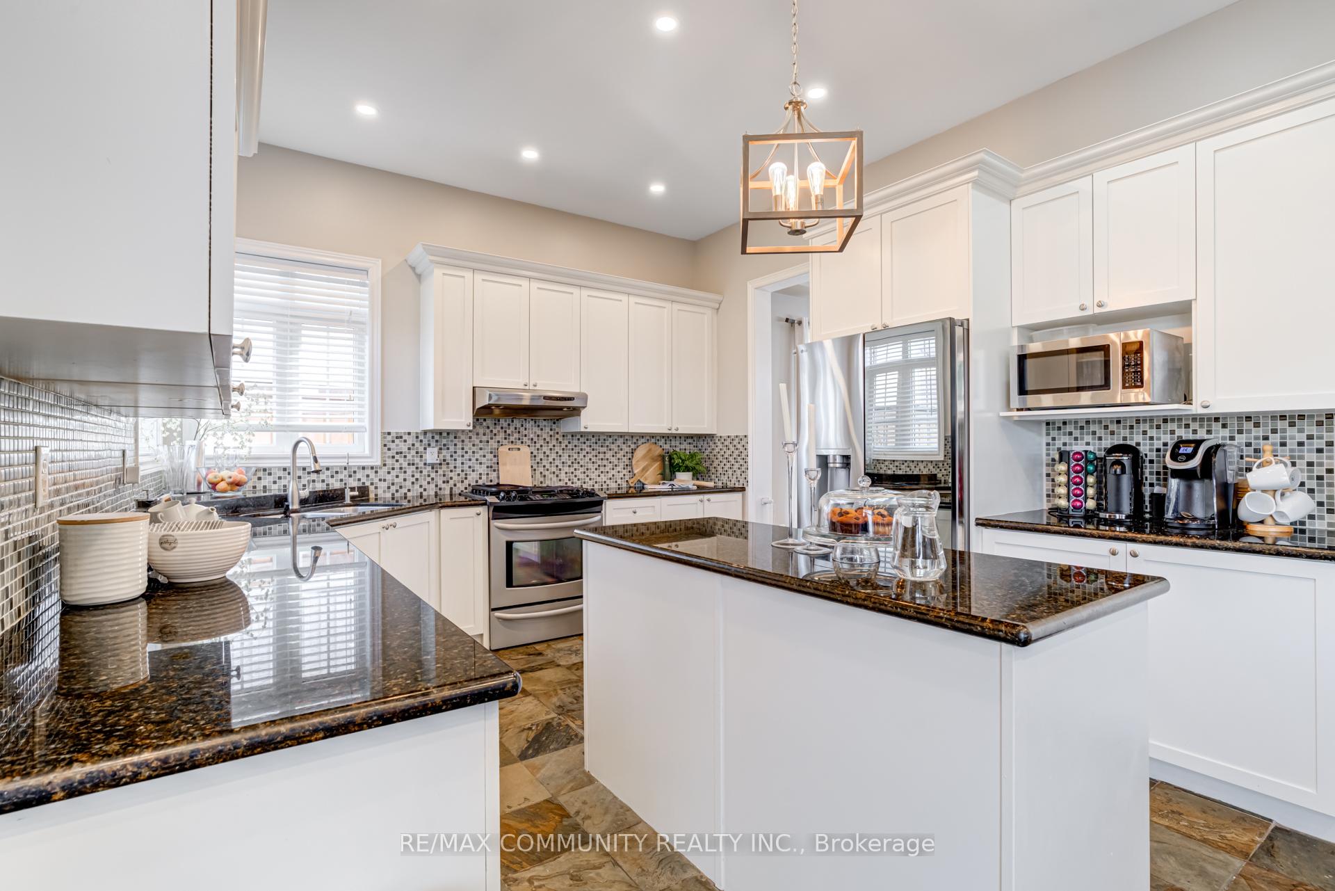 Photo 9 of 1673 Ballantrae Drive, Oshawa, Taunton — HOMEH