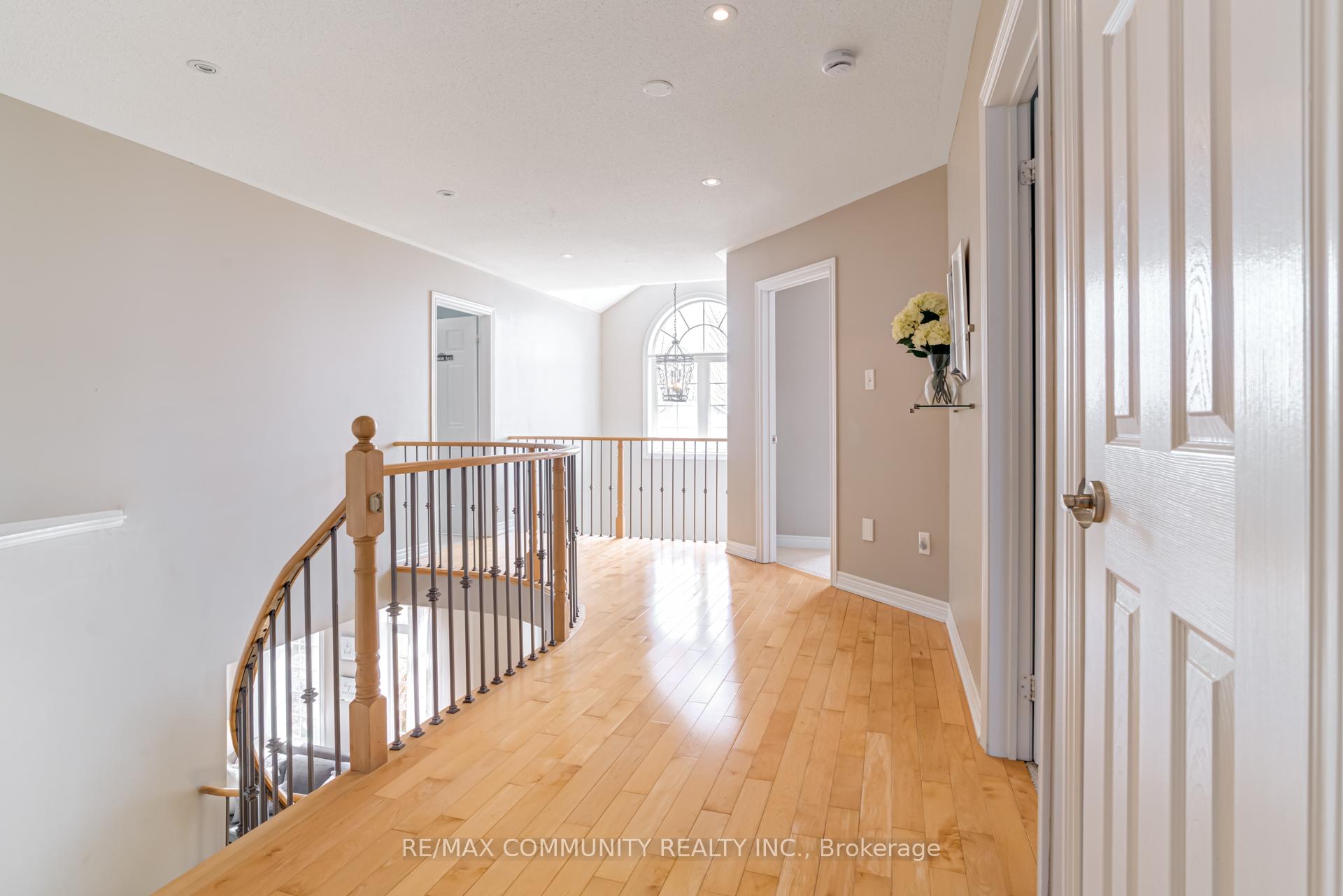 Photo 23 of 1673 Ballantrae Drive, Oshawa, Taunton — HOMEH