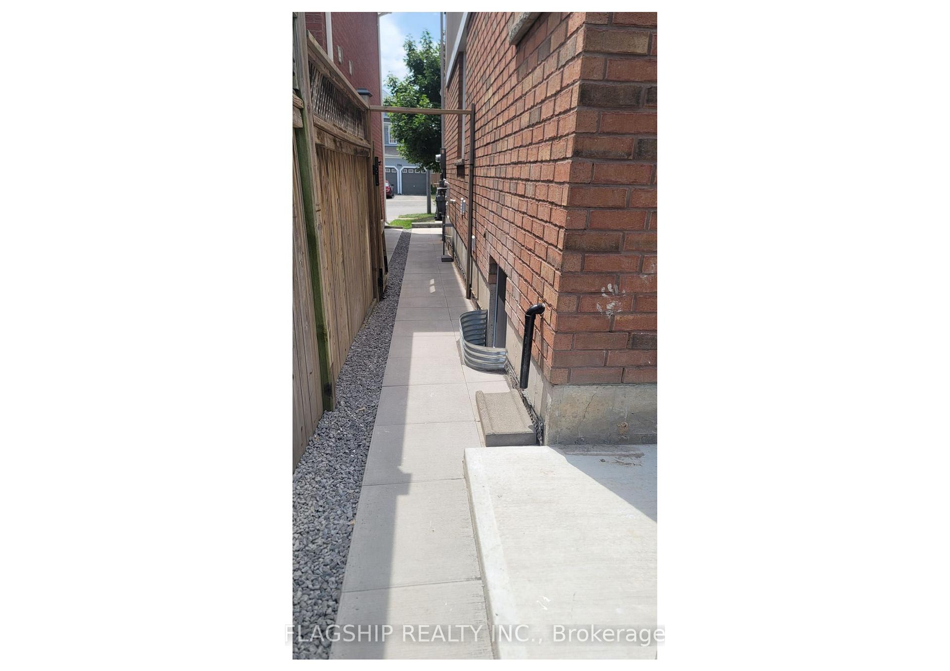 Photo 12 of 1707 Arborwood Drive, Oshawa, Taunton — HOMEH