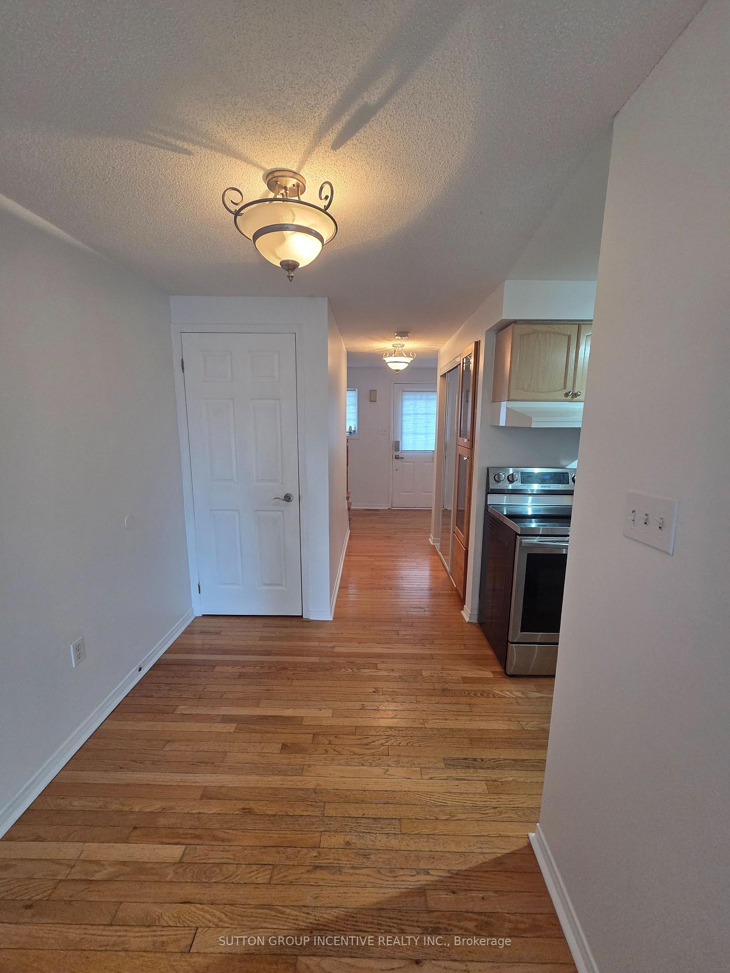 Photo 3 of 111 Dunsmore Lane, Barrie, Georgian Drive — HOMEH