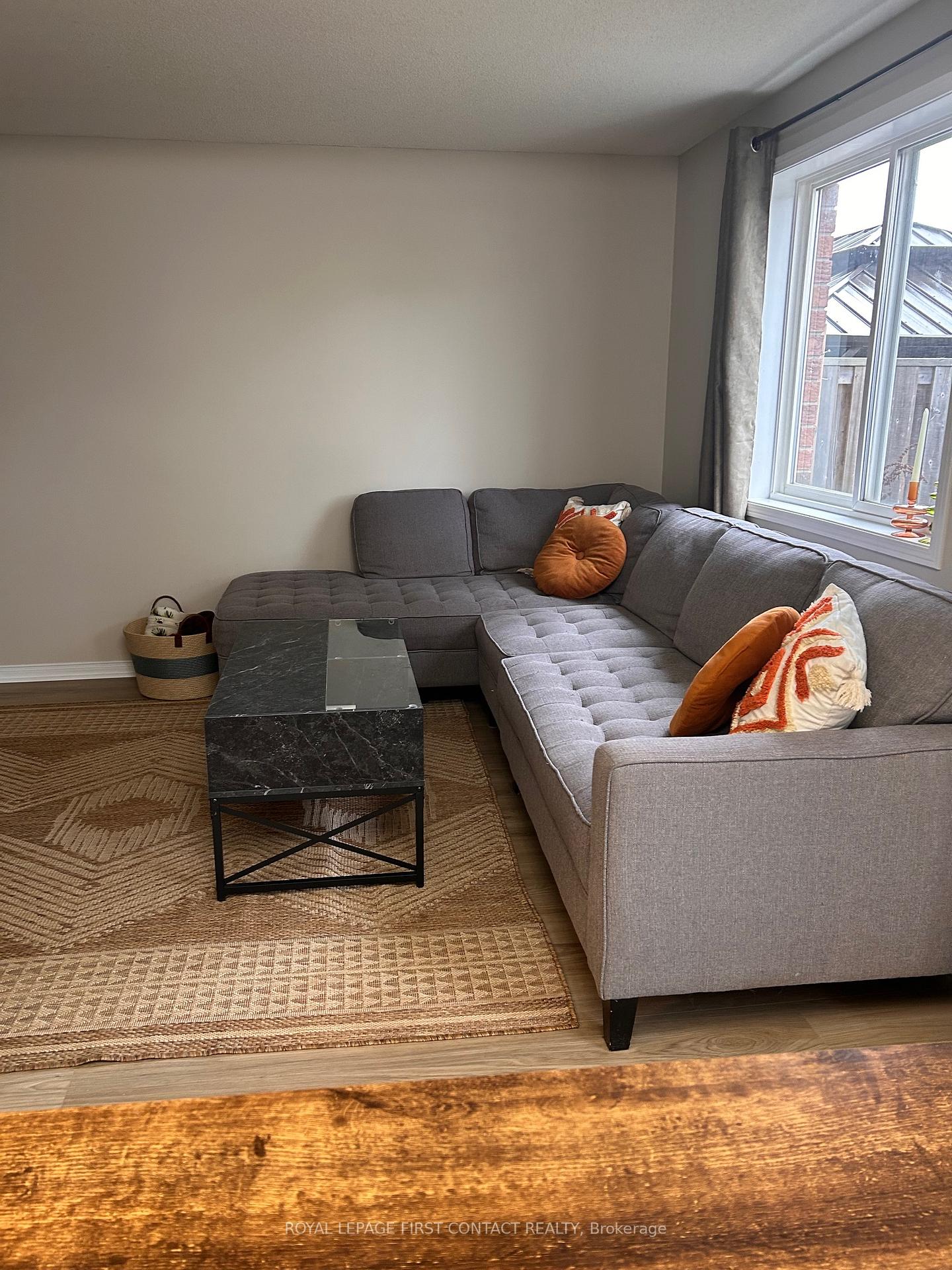 Photo 9 of 13 Lee Crescent, Barrie, Holly — HOMEH