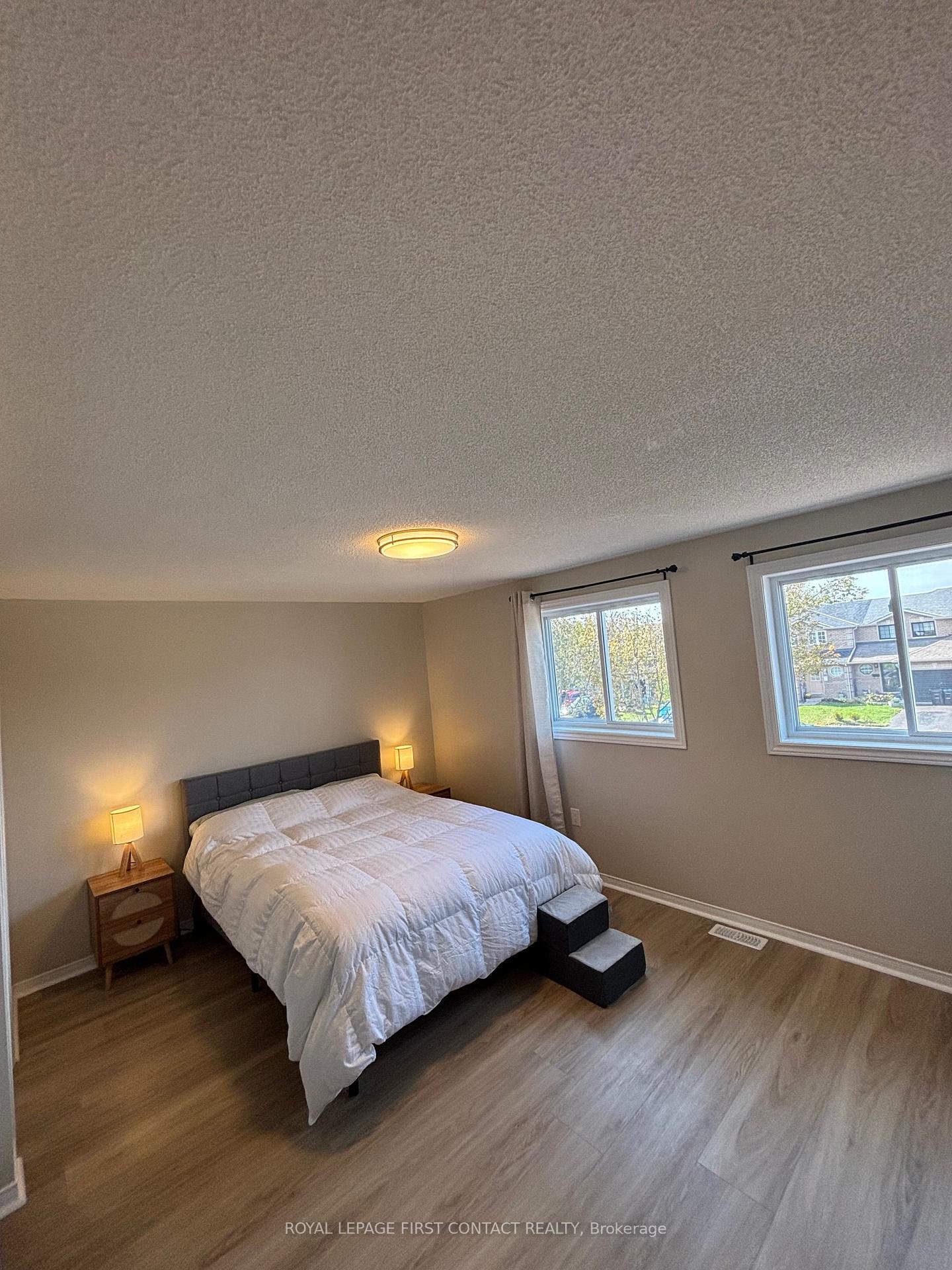 Photo 20 of 13 Lee Crescent, Barrie, Holly — HOMEH